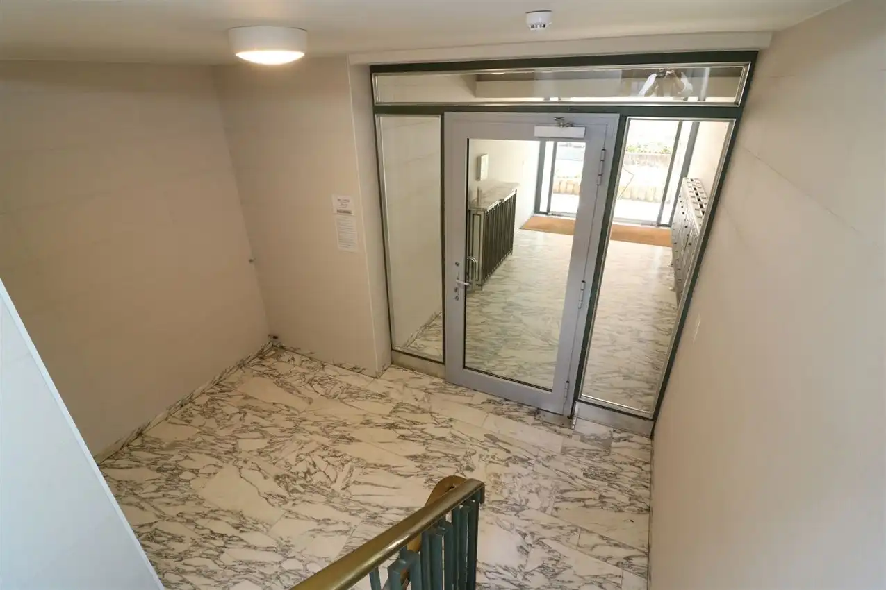 EPC B, zonnig, ruim, lichtrijk, klasse, autostaanplaats, liftl  foto 25