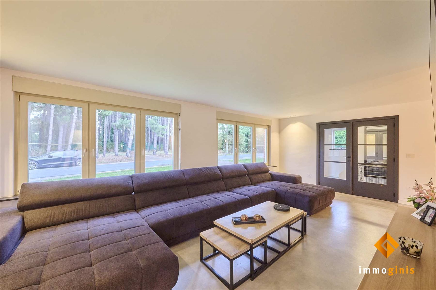 Ruime, gerenoveerde woning met 6 slaapkamers en loods (180m²) op een perceel van 71a44ca. foto 4