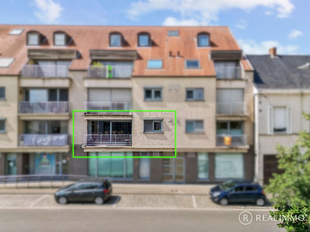 Ruim appartement met garage! foto 2