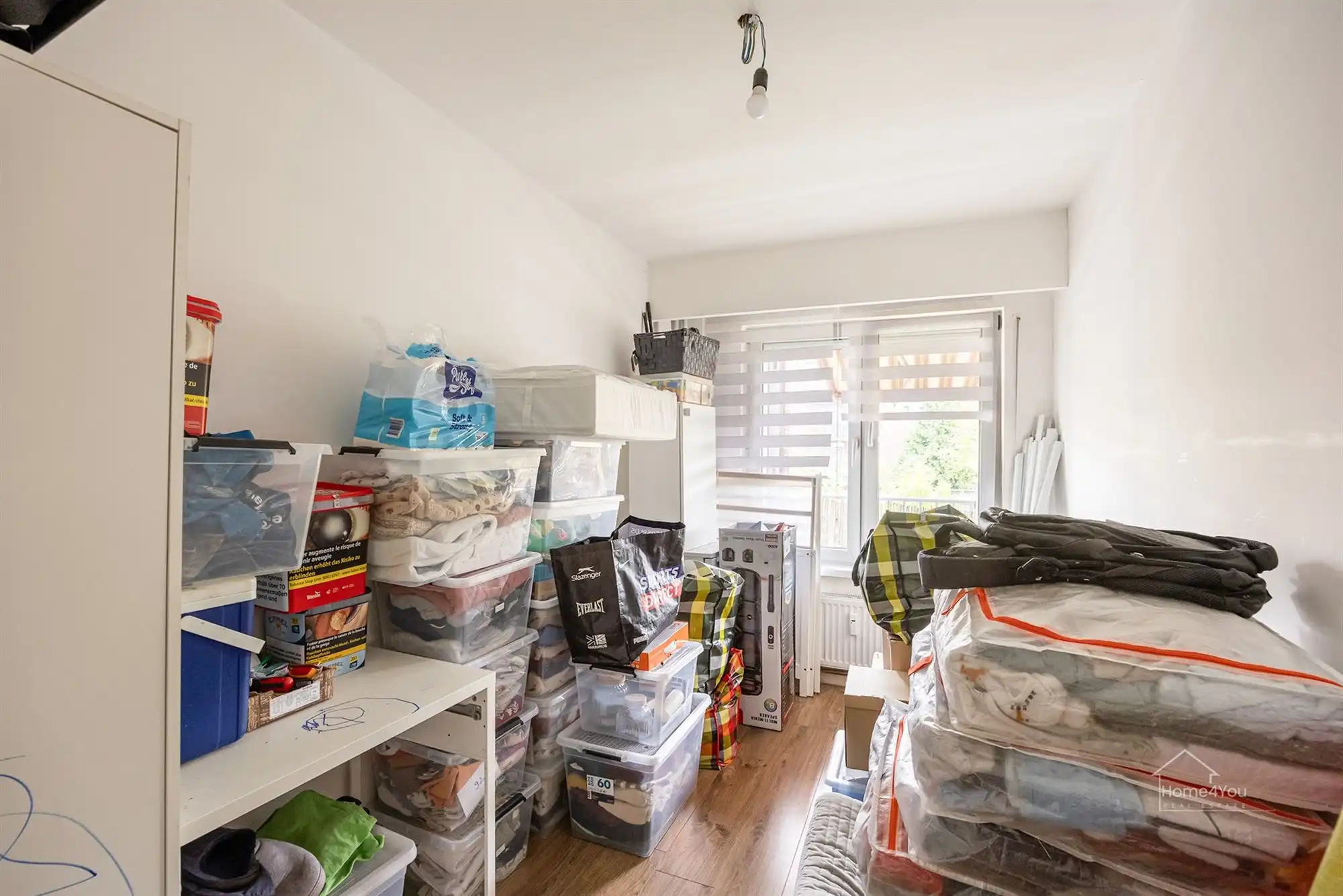 Instapklaar appartement met 3 slpk, terras en garagebox! foto 9
