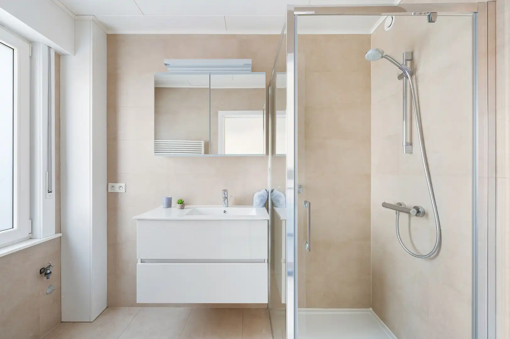 Charmante woning te koop centraal gelegen in Oud-Knokke vlakbij het centrum. foto 16