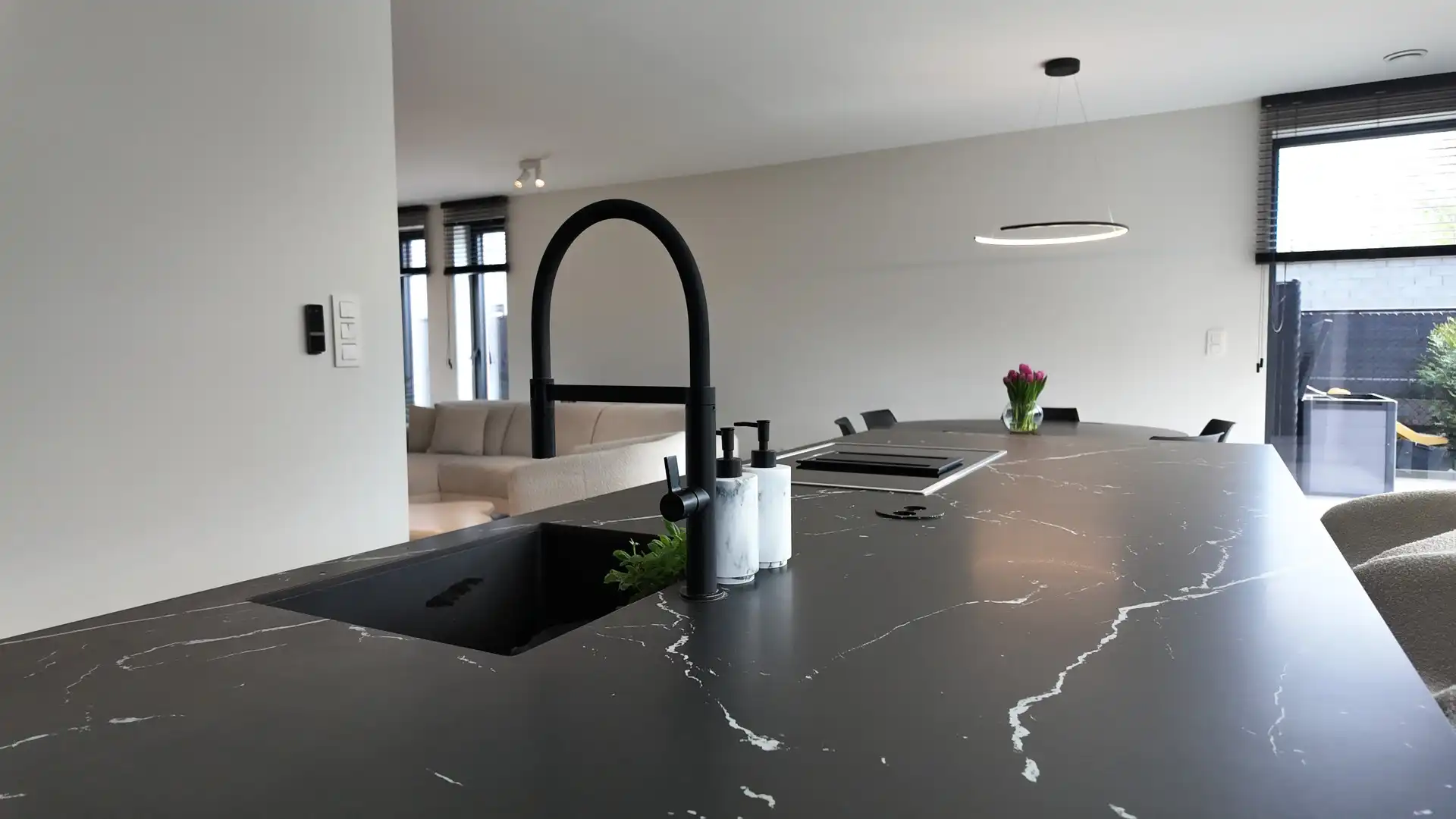 PRACHTIGE AFGEWERKTE HOB MET 3 SLKPS+ TE KOOP - MAASMECHELEN foto 8