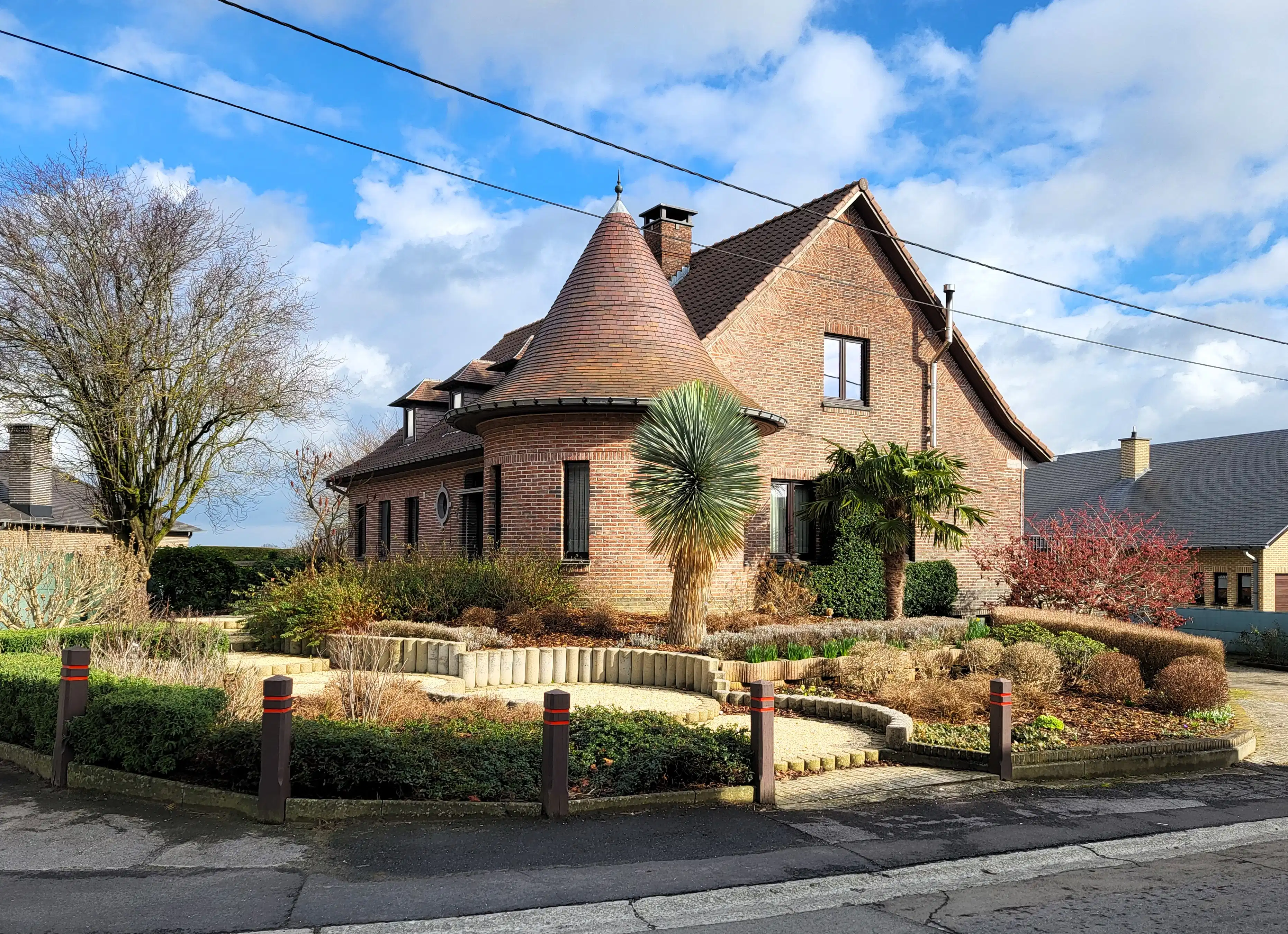 Dit uitzonderlijk ruim en energiezuinig landhuis op 4.149 m² combineert comfort, volume en een instapklare afwerking met tal van mogelijkheden. Topper! foto 2