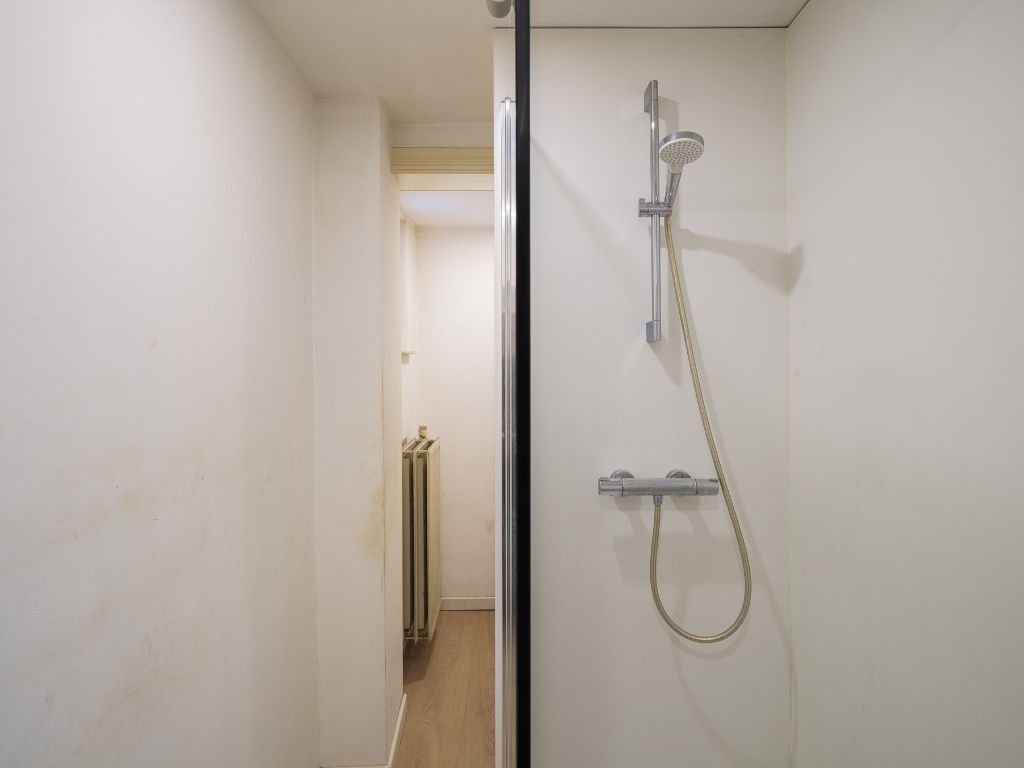 Atelier/loods met te renoveren woning, ruime tuin en bijzonder veel potentieel op een boogscheut van het stadscentrum. foto 12