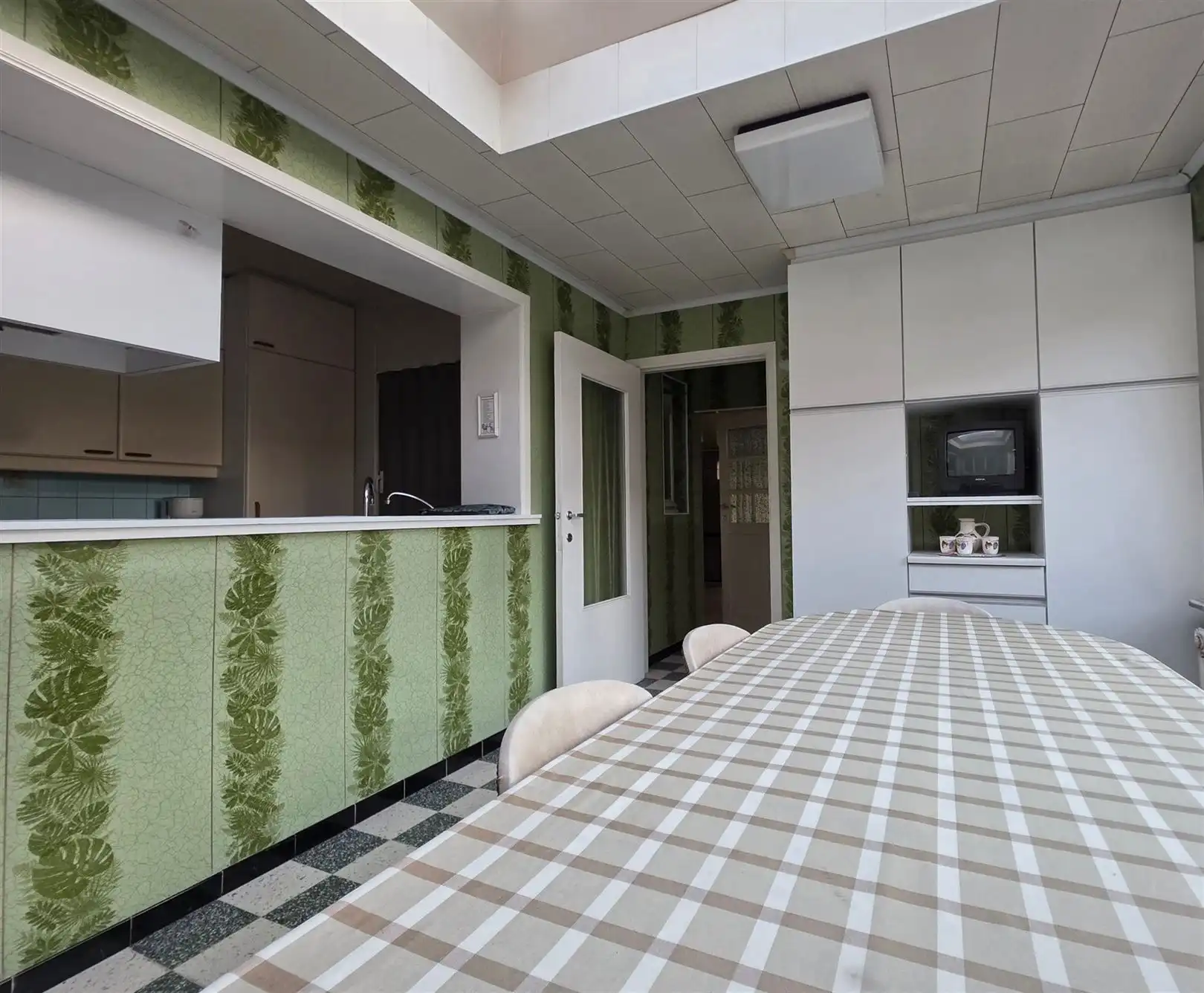 Zeer ruime woning + loods/atelier op 21 are 50 ca foto 18