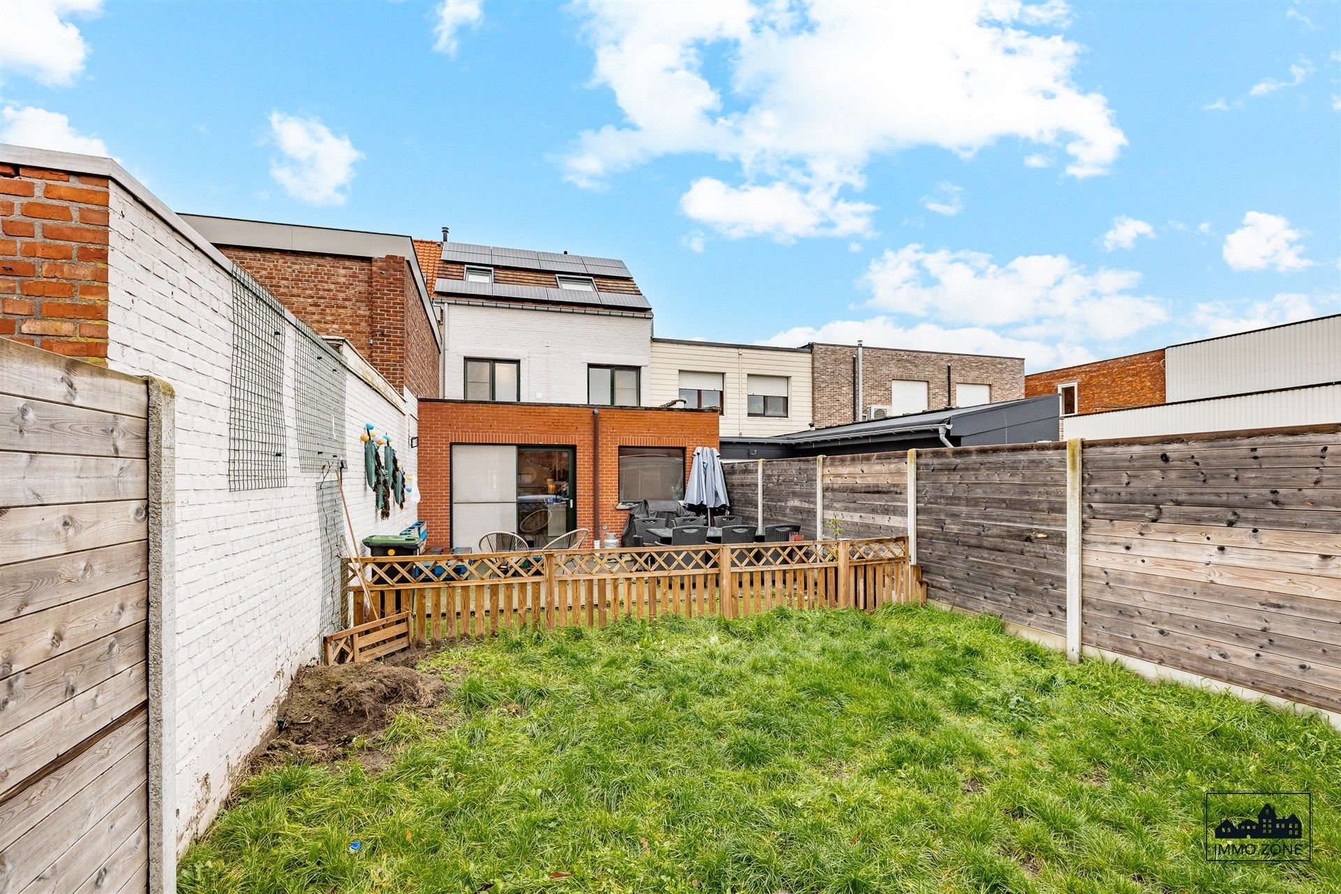 Ruime 4-Slaapkamer Woning in Ruisbroek foto 17