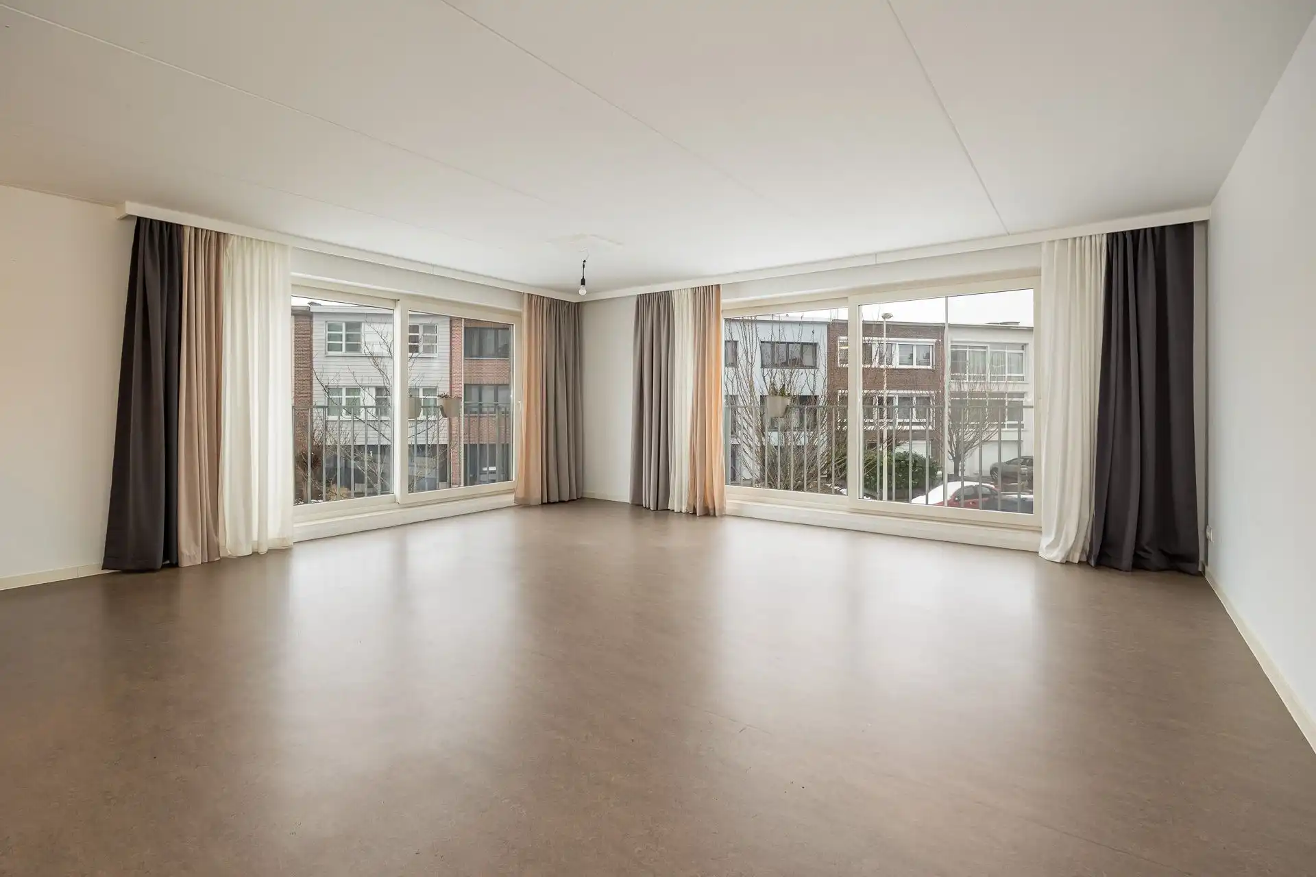 Lichtrijk 2-slpk appartement met staanplaats in Boom foto 4