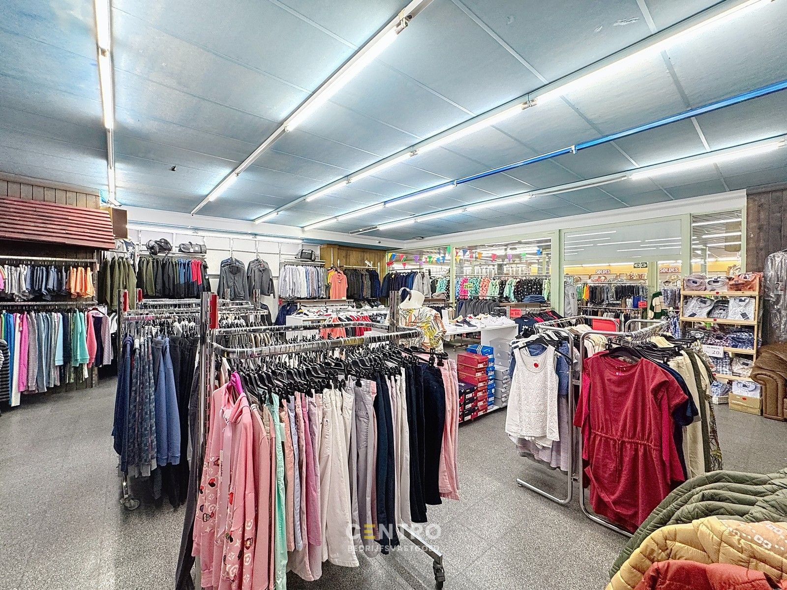 Verhuurd handelspand (650m²) langs de Zeedijk! foto 14