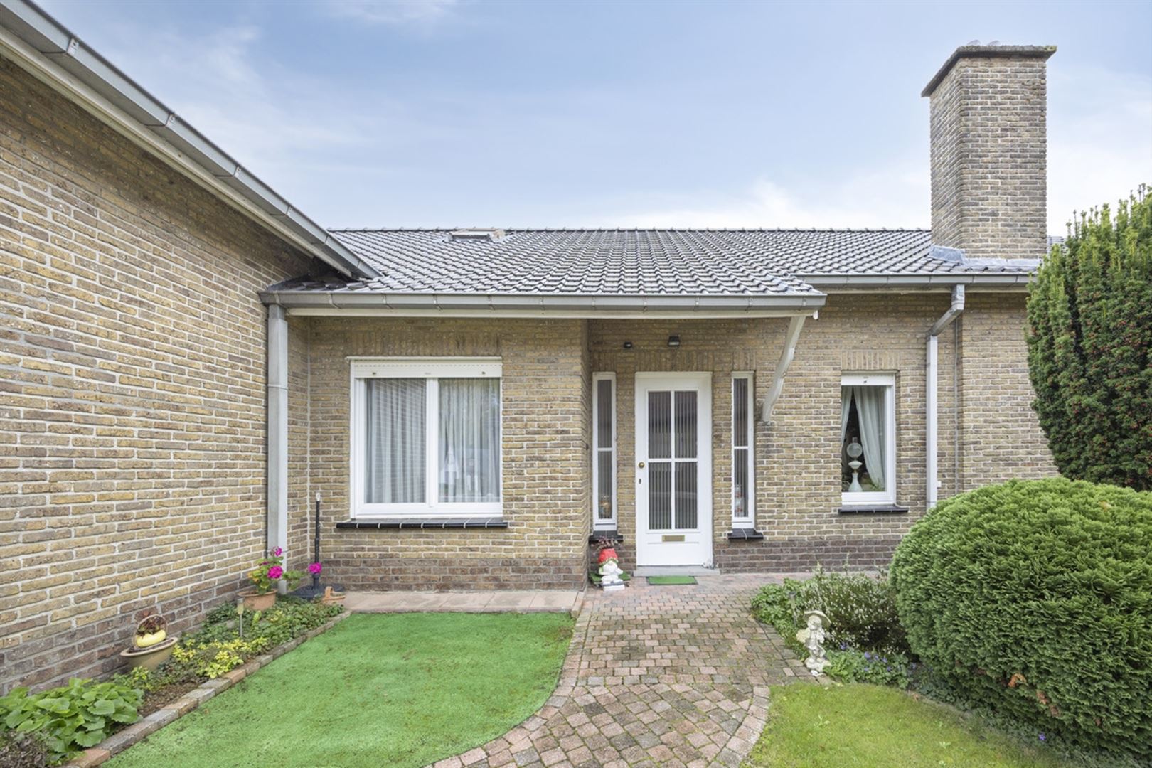 Mooi gelegen bungalow met 3 slaapkamers foto 3