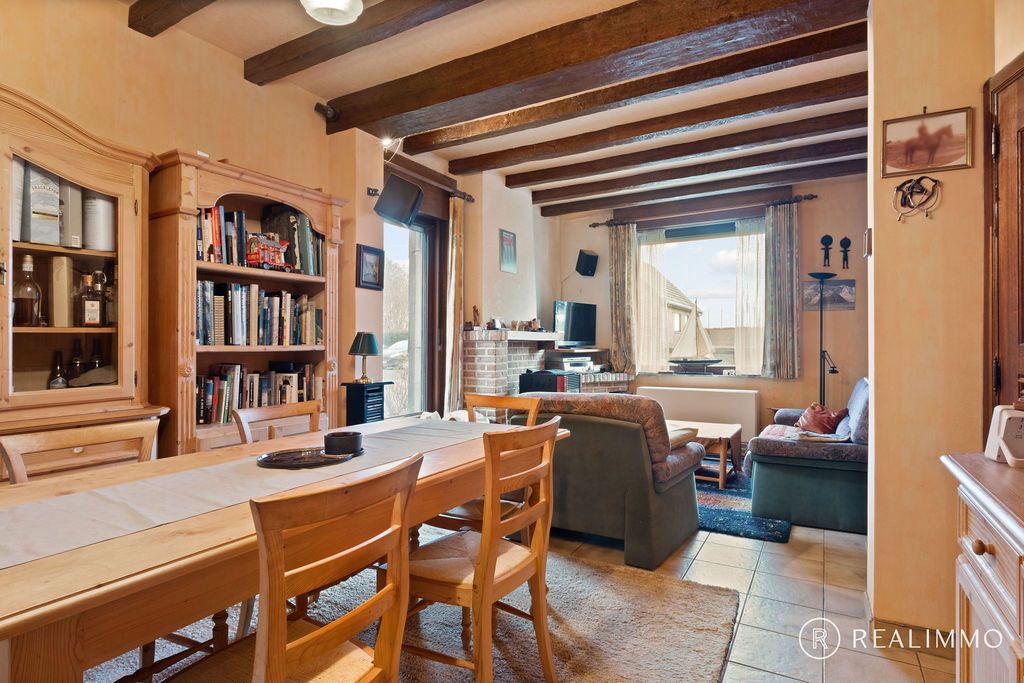 Rustige gezinswoning op 789m² foto 9