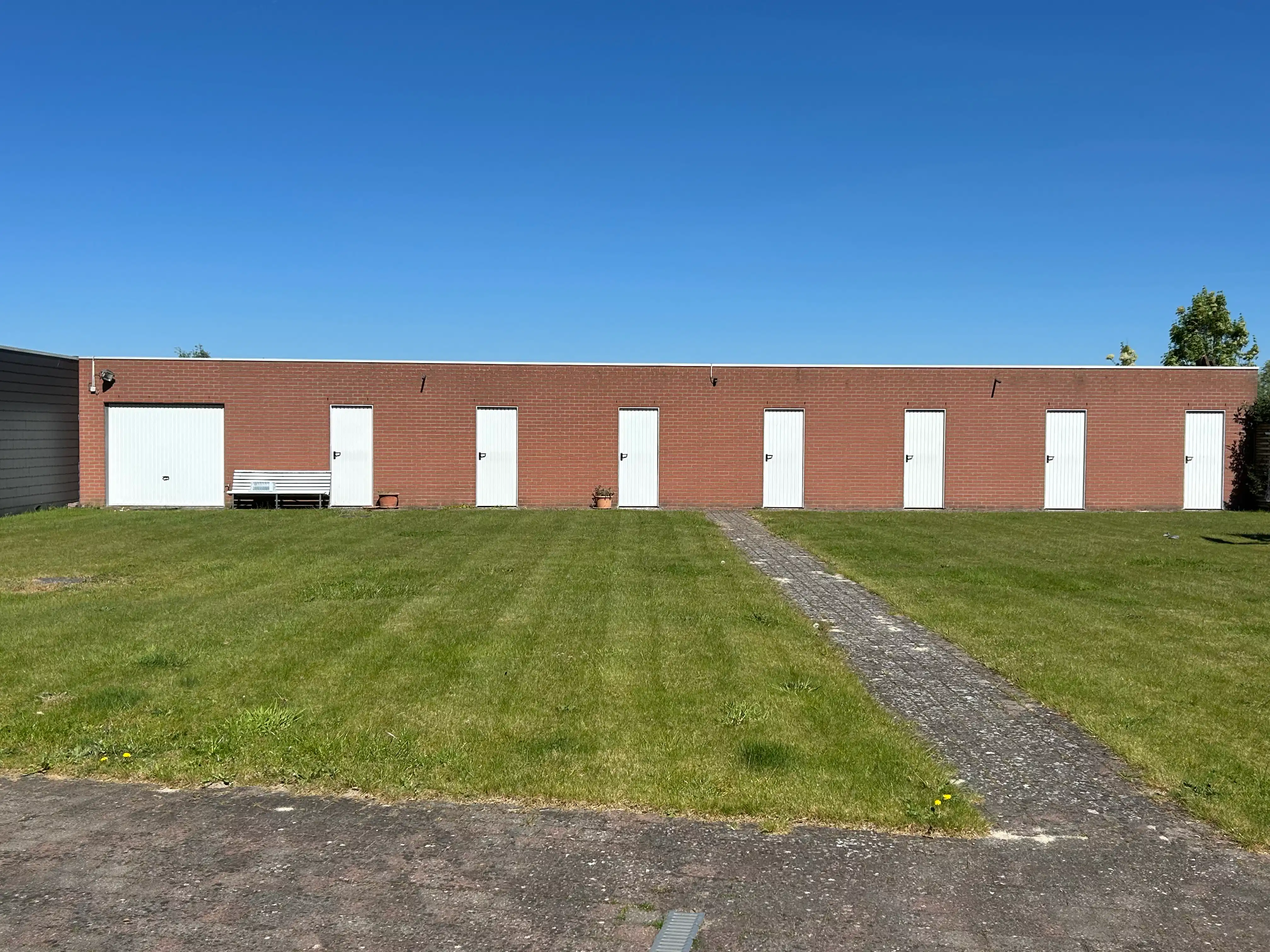 Verzorgd en centraal gelegen appartement met ruime zuid-terras en grote gemeenschappelijke tuin. foto 16