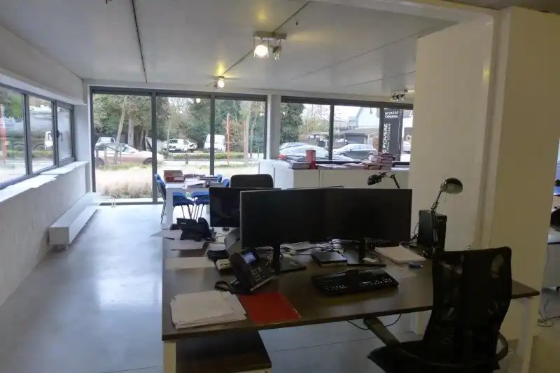 Commerciële ruimte te huur foto 5