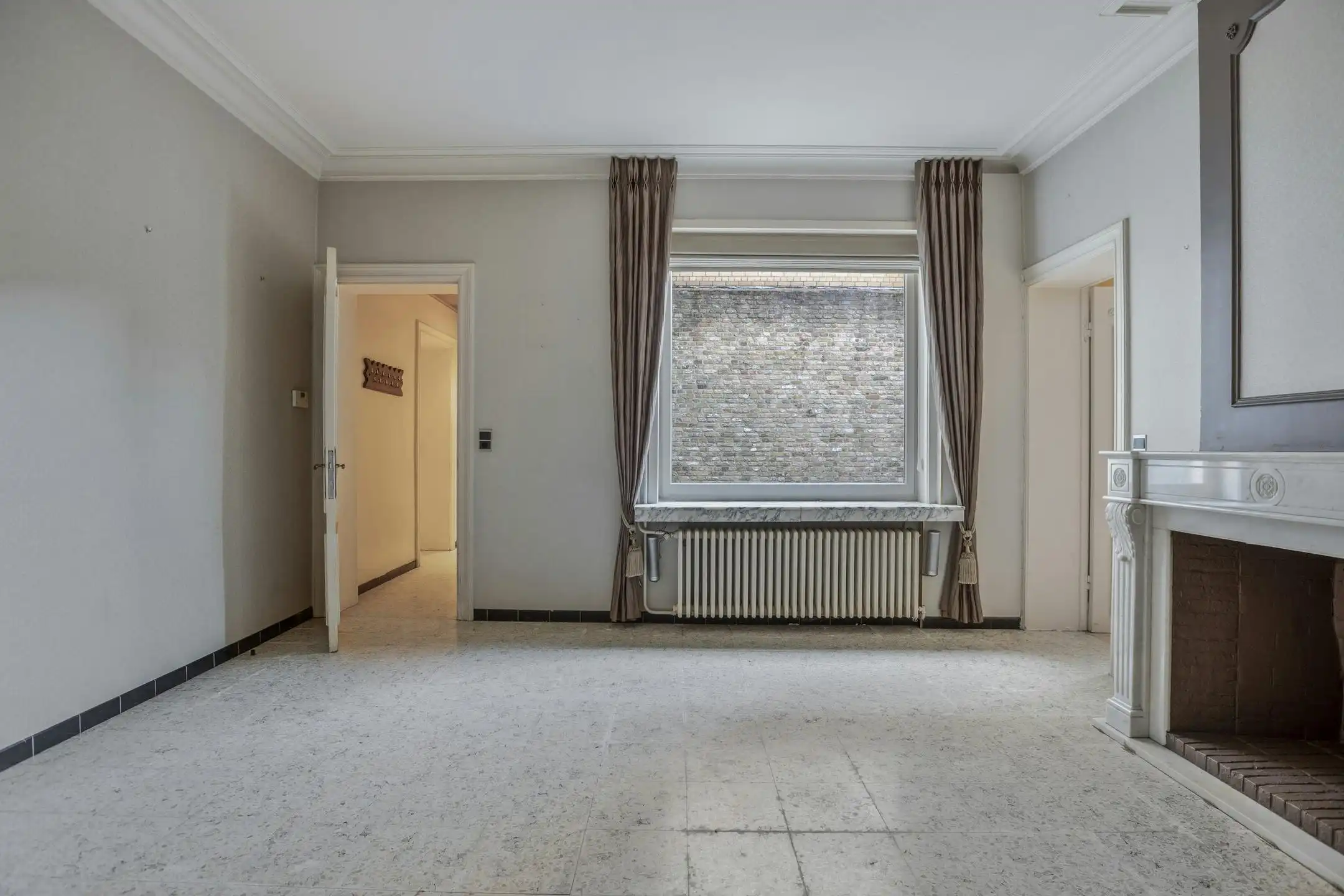 Handelspand met woning in centrum Veurne. foto 20