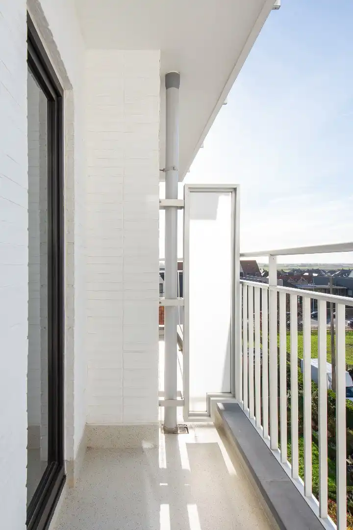 Mooi vernieuwde studio gelegen op de vierde verdieping met zonneterras foto 13