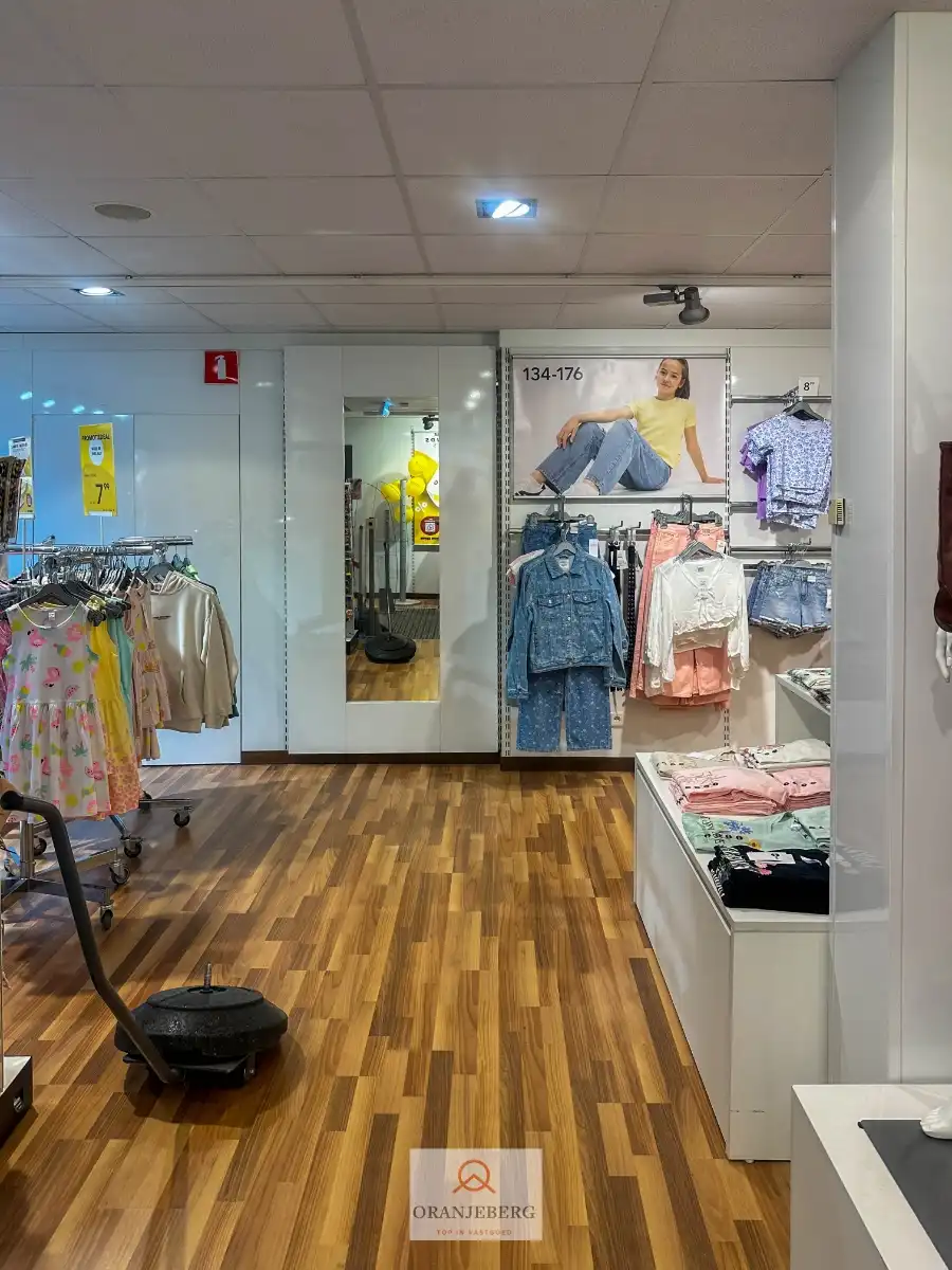 Groot handelspand te koop met mooi rendement op toplocatie in Lanaken foto 15