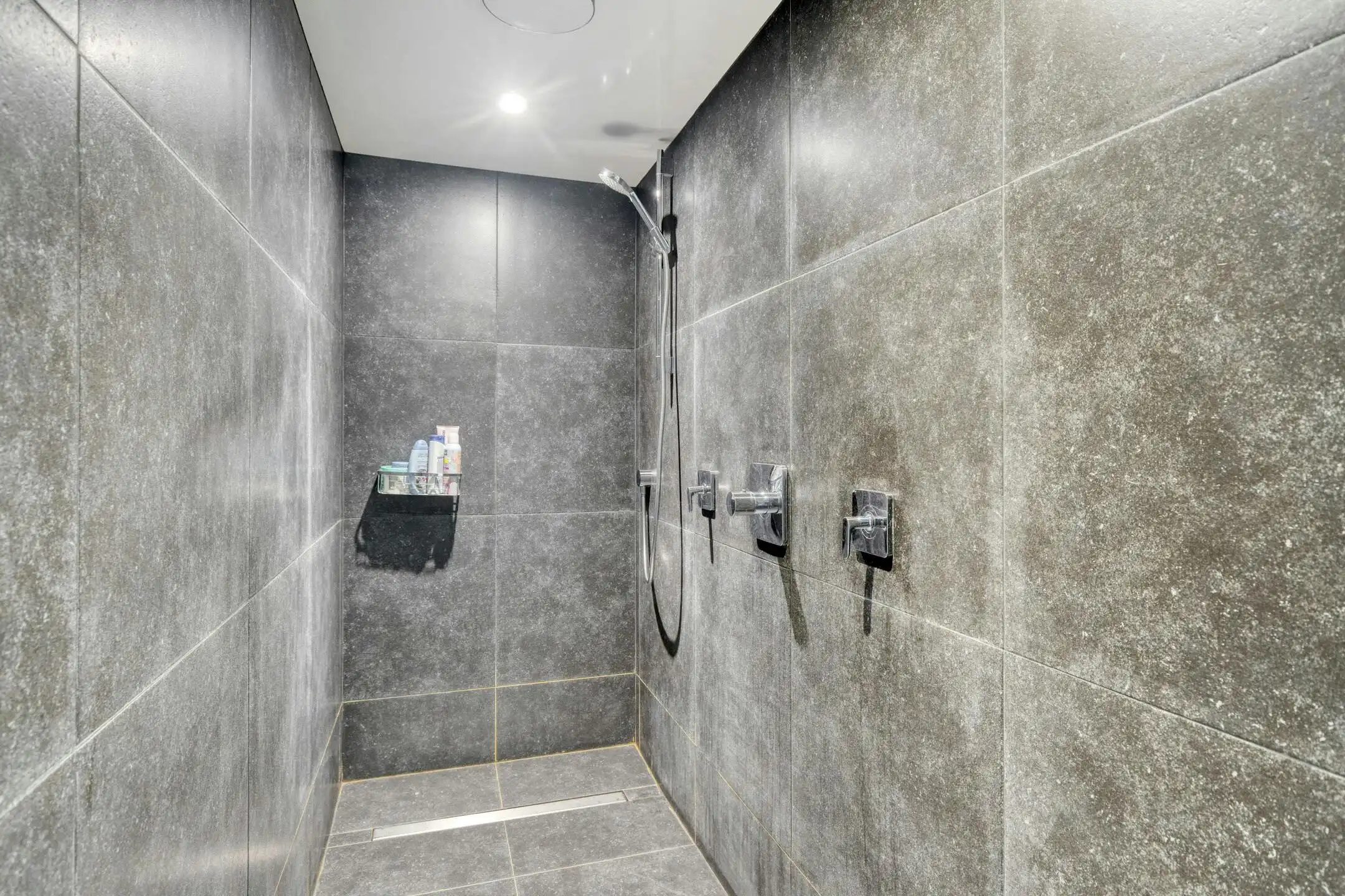 Unieke loft met 5 kamers te koop in centrum Desselgem foto 9