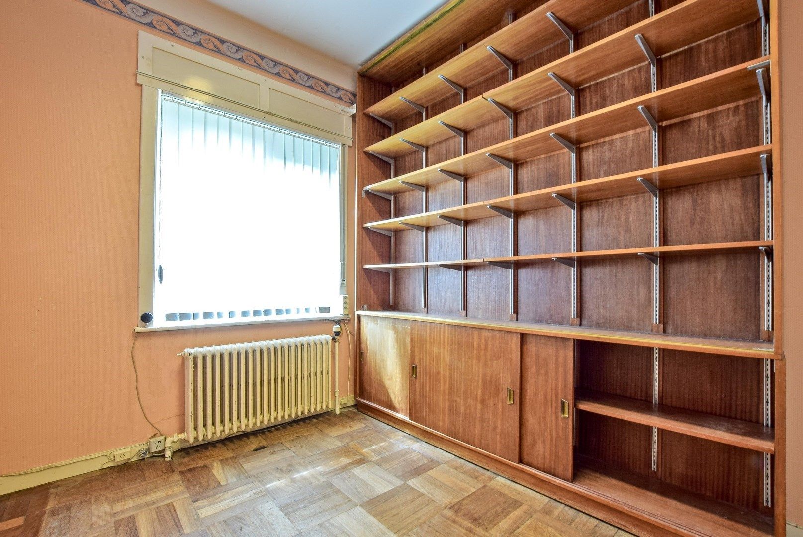 Authentieke te renoveren halfopen woning te Nieuwpoort-Stad op 511 m². foto 8