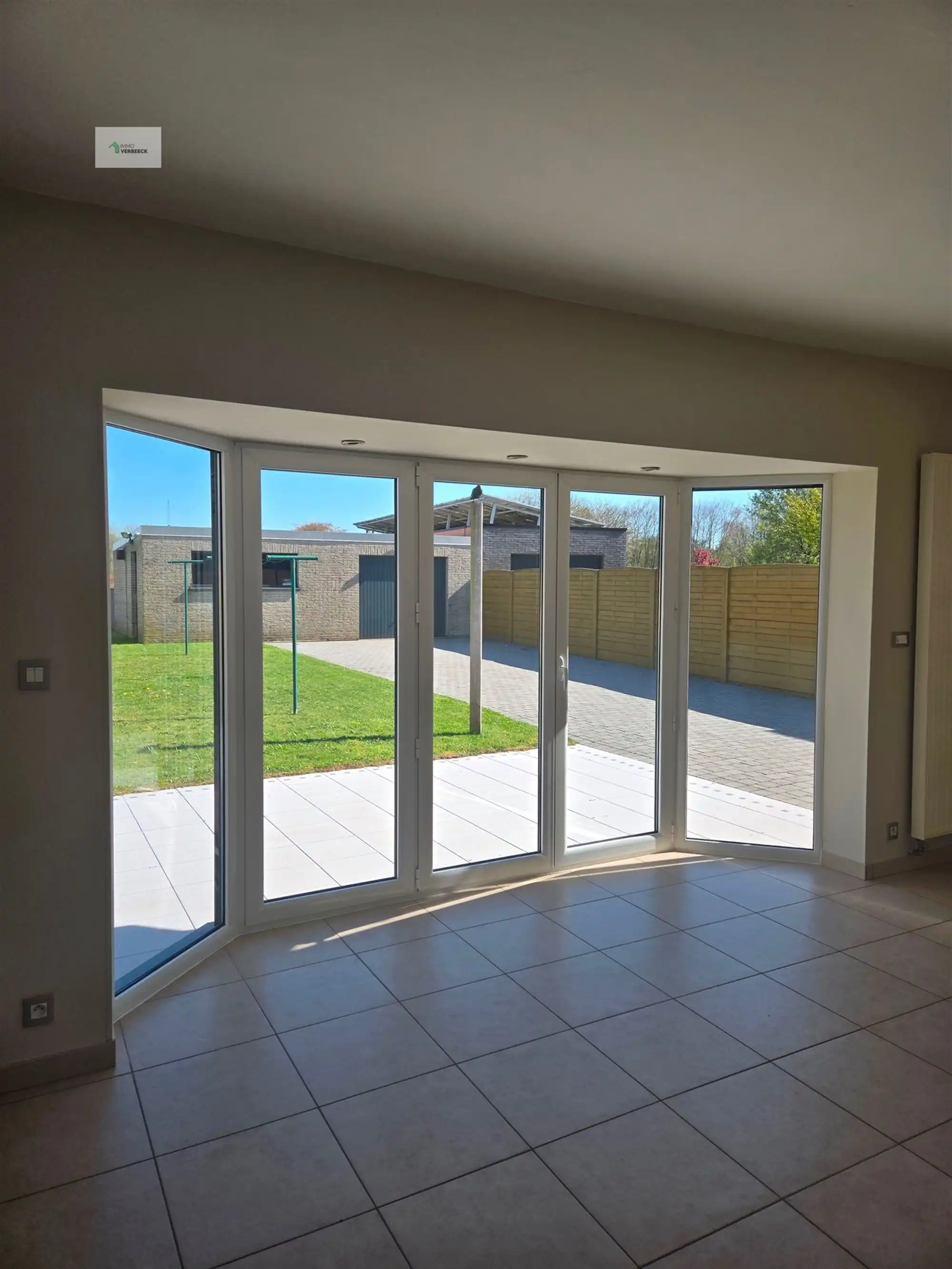 Ruime Woning met 3 Slaapkamers in Bale foto 7