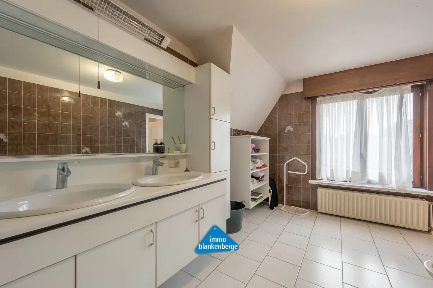 Exclusieve villa in een gegeerde residentiële wijk foto 16