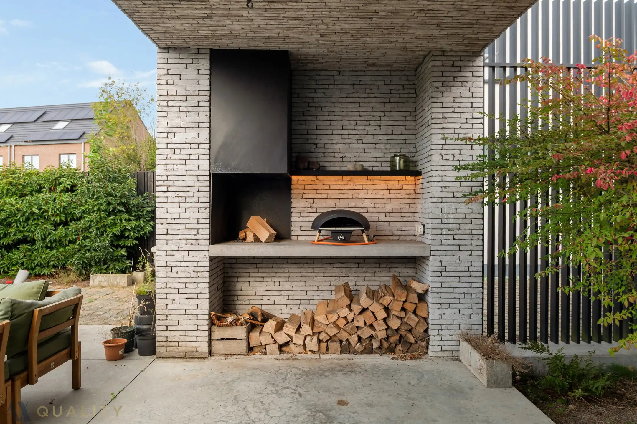 Moderne, energiezuinige woning met 5 slpk., 2 badk., bureel, inpandige garage, oprit, terras en tuin foto 12
