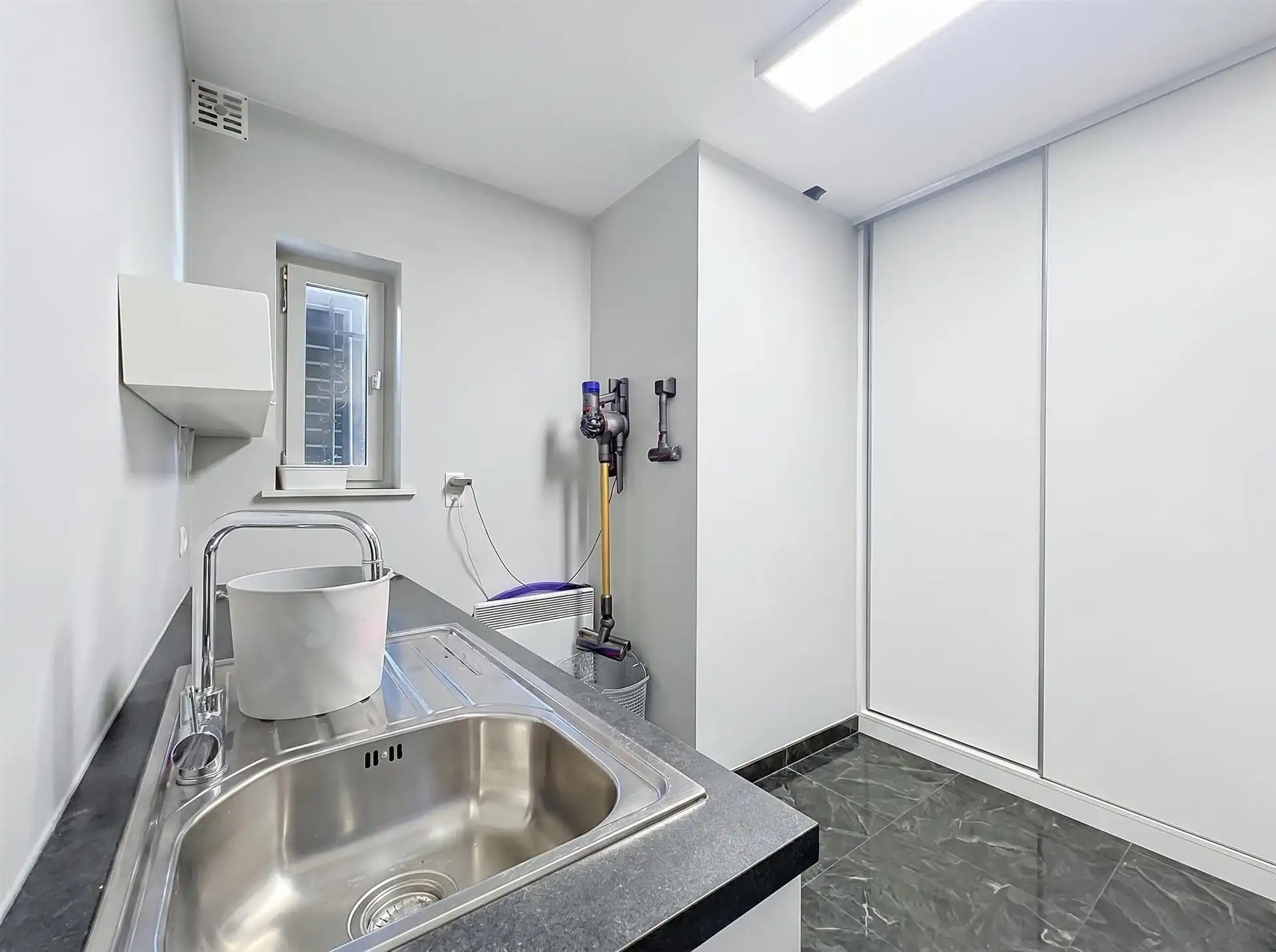 Prachtige open bebouwing met 4 slaapkamers op perceel van 4500m² in Sint-Niklaas. foto 11