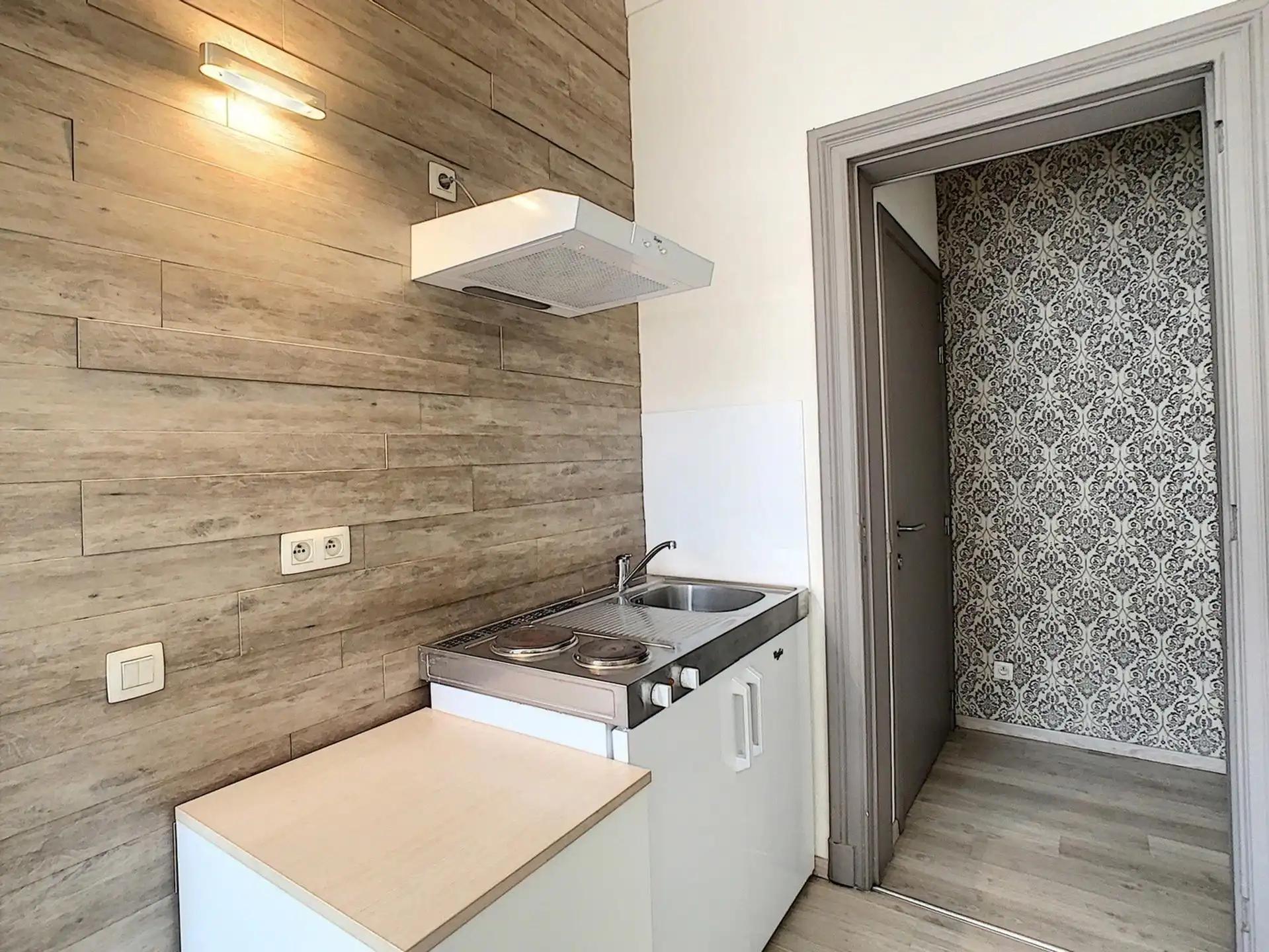 Ruime studio met eigen sanitair te hartje Leuven foto 7