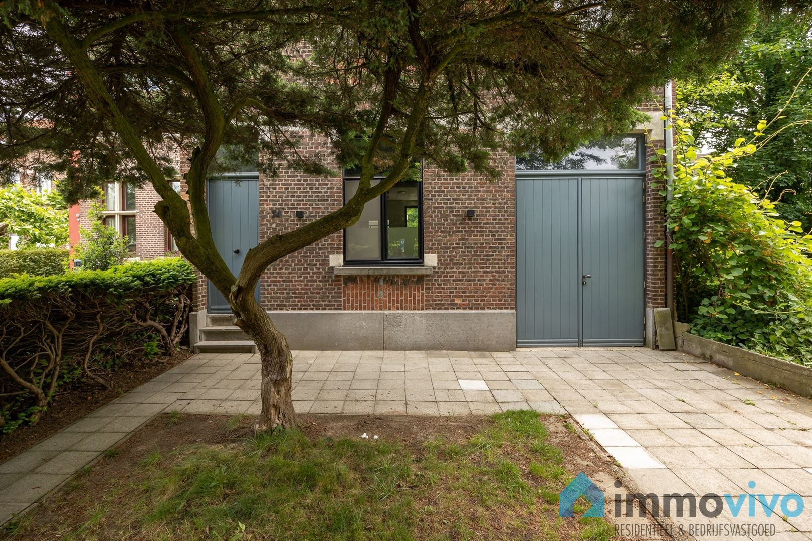 Ruime gerenoveerde woning met 4 slaapkamers op 615 m² foto 27