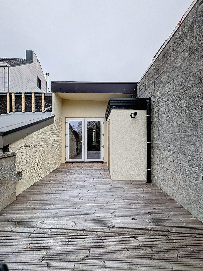 Elegant wonen in Tienen: gerenoveerde rijwoning met 3 slaapkamers en zuidwestgerichte tuin. foto 19