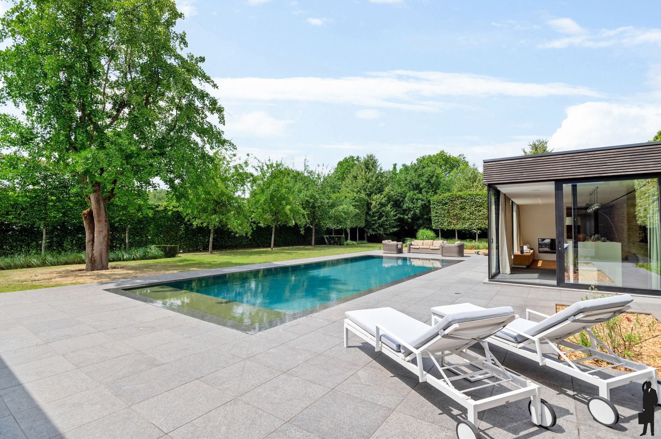 High-end afgewerkte villa op een uitzonderlijke locatie foto 7