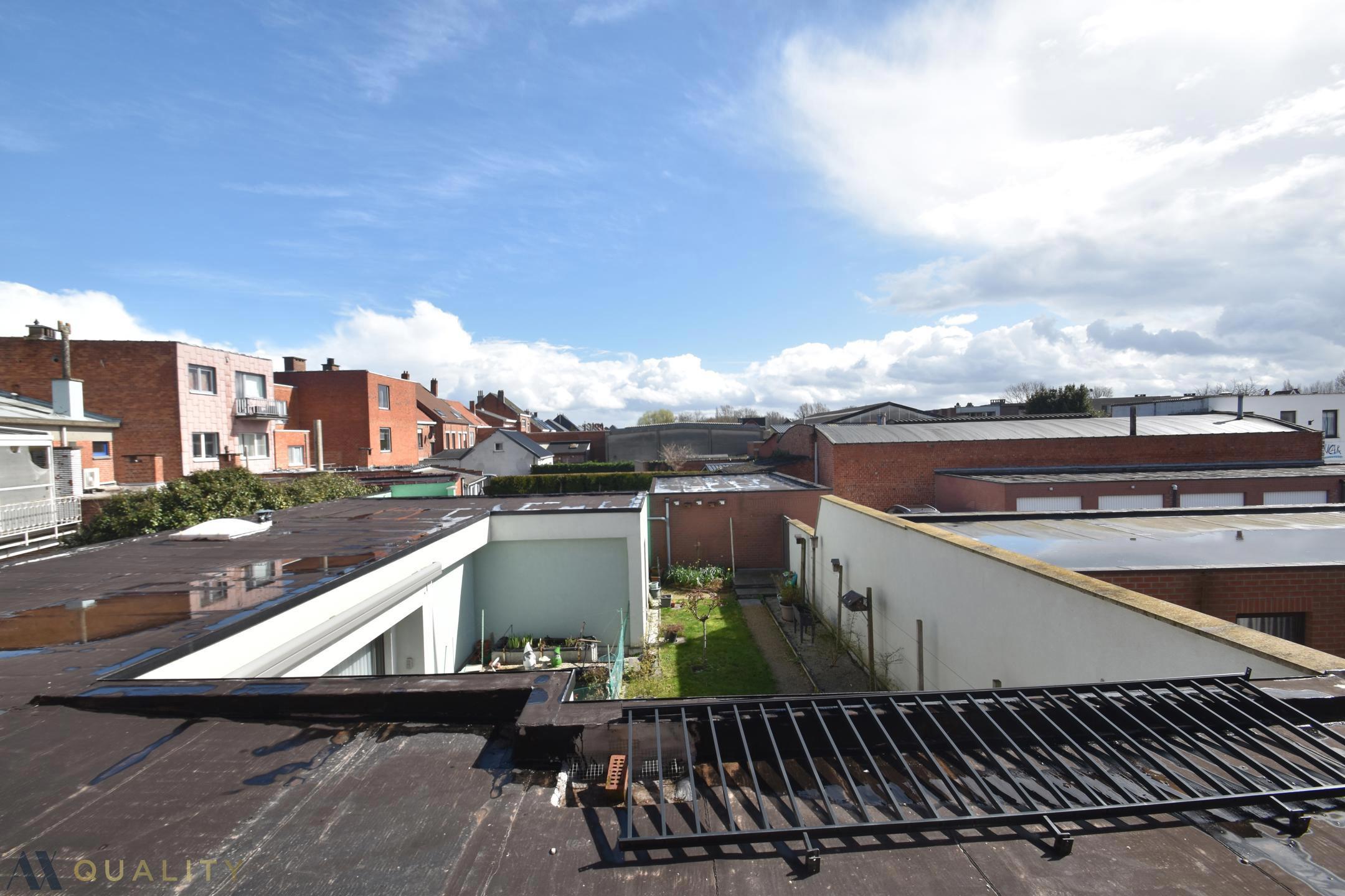 Centraal gelegen 2 slpk-appt (85 m²) met terras! Mogl. tot huren van een garage foto 12