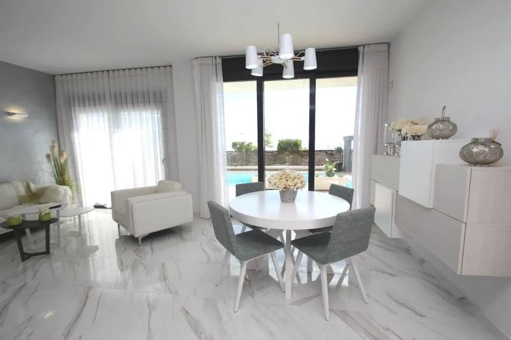 Stap binnen in jouw nieuwe luxe villa aan de Costa Cálida – slechts 1 km van het strand van Playa Honda! foto 2