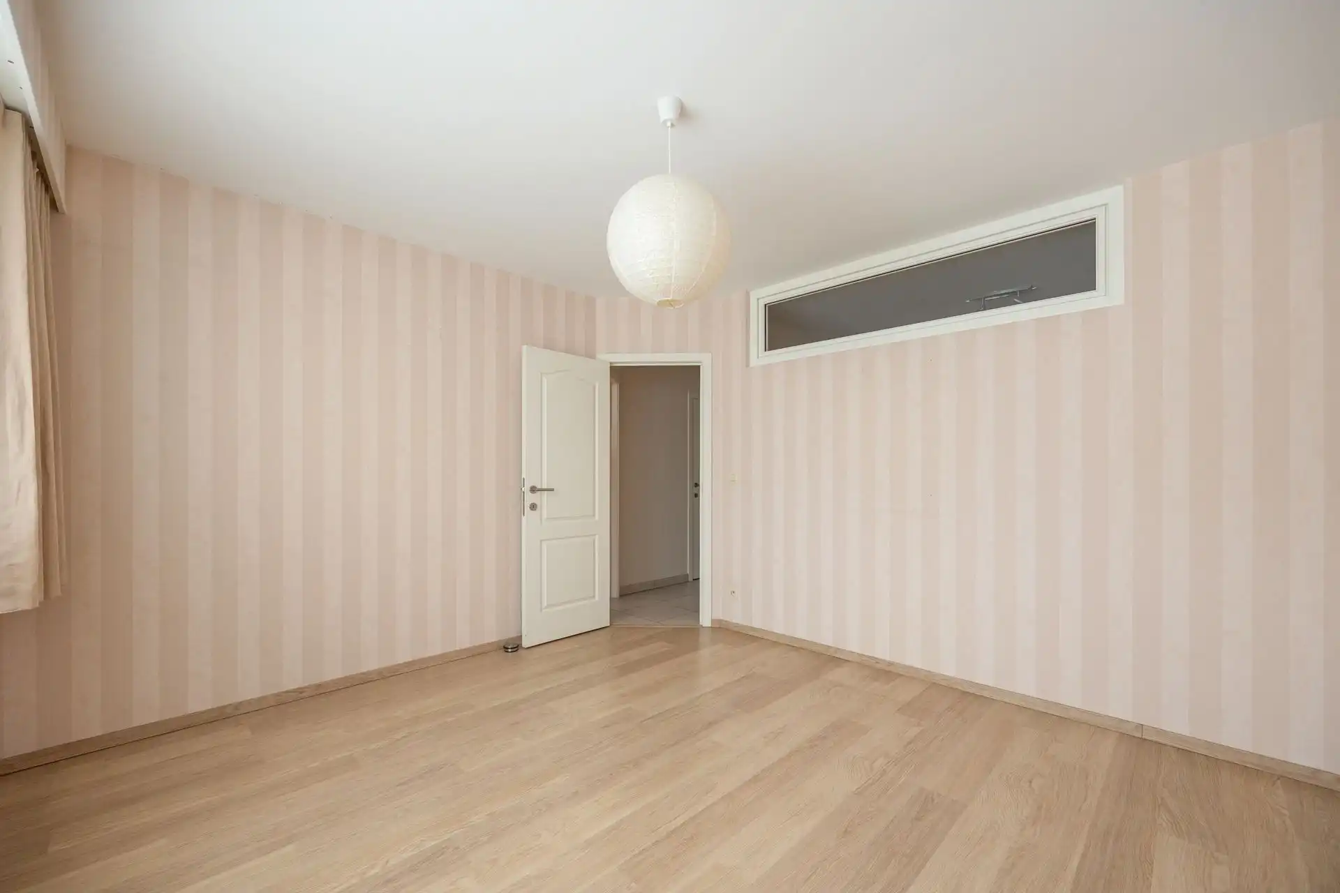 Gelijkvloersappartement met grote tuin & garage foto 23