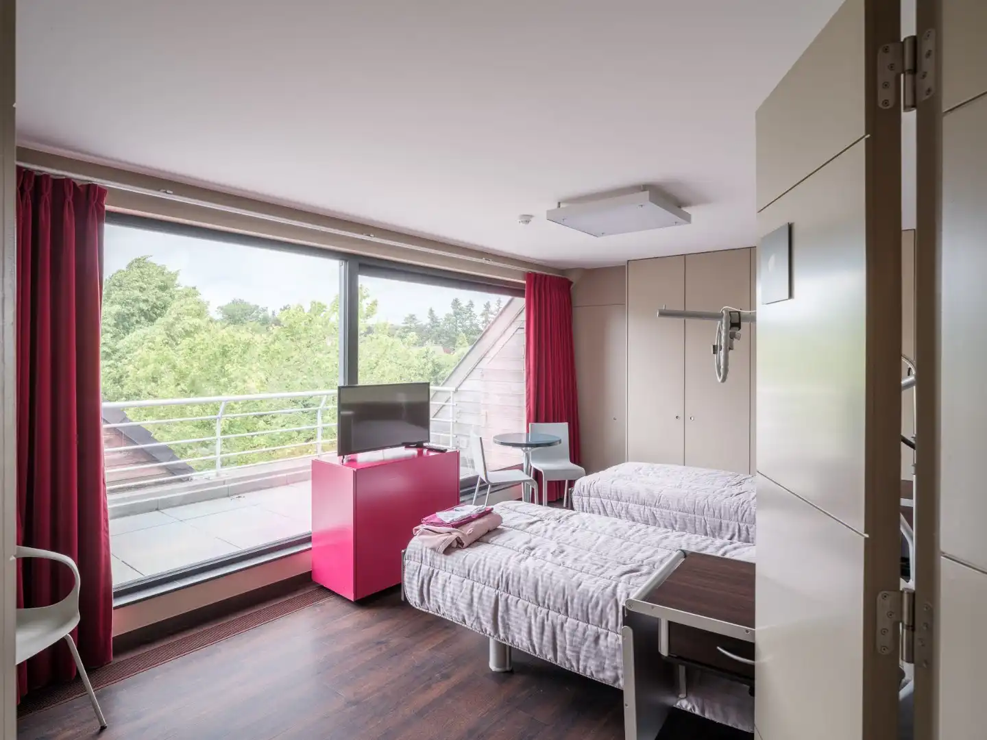 Unieke investeringsopportuniteit in hartje Sint-Martens-Latem – Instapklaar & professioneel uitgeruste privé kliniek foto 20