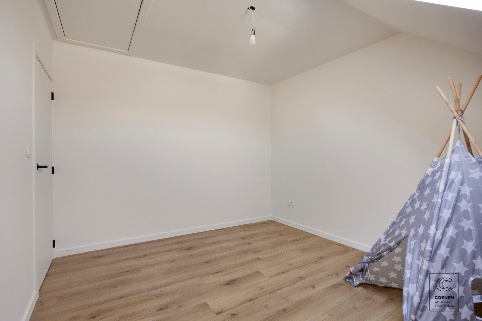 Charmant, volledig gerenoveerde woning met 2 slaapkamers te Turnhout! foto 18