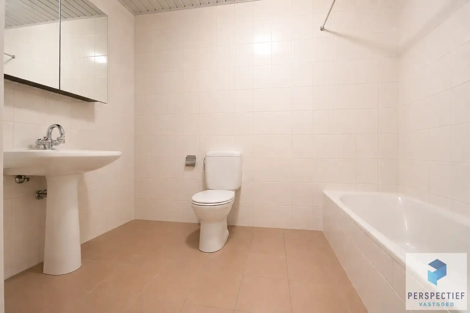 Instapklare GROTE (227m²) halfopen bebouwing (BJ 2001) met 4 slpks, dubbele garage & tuin foto 13