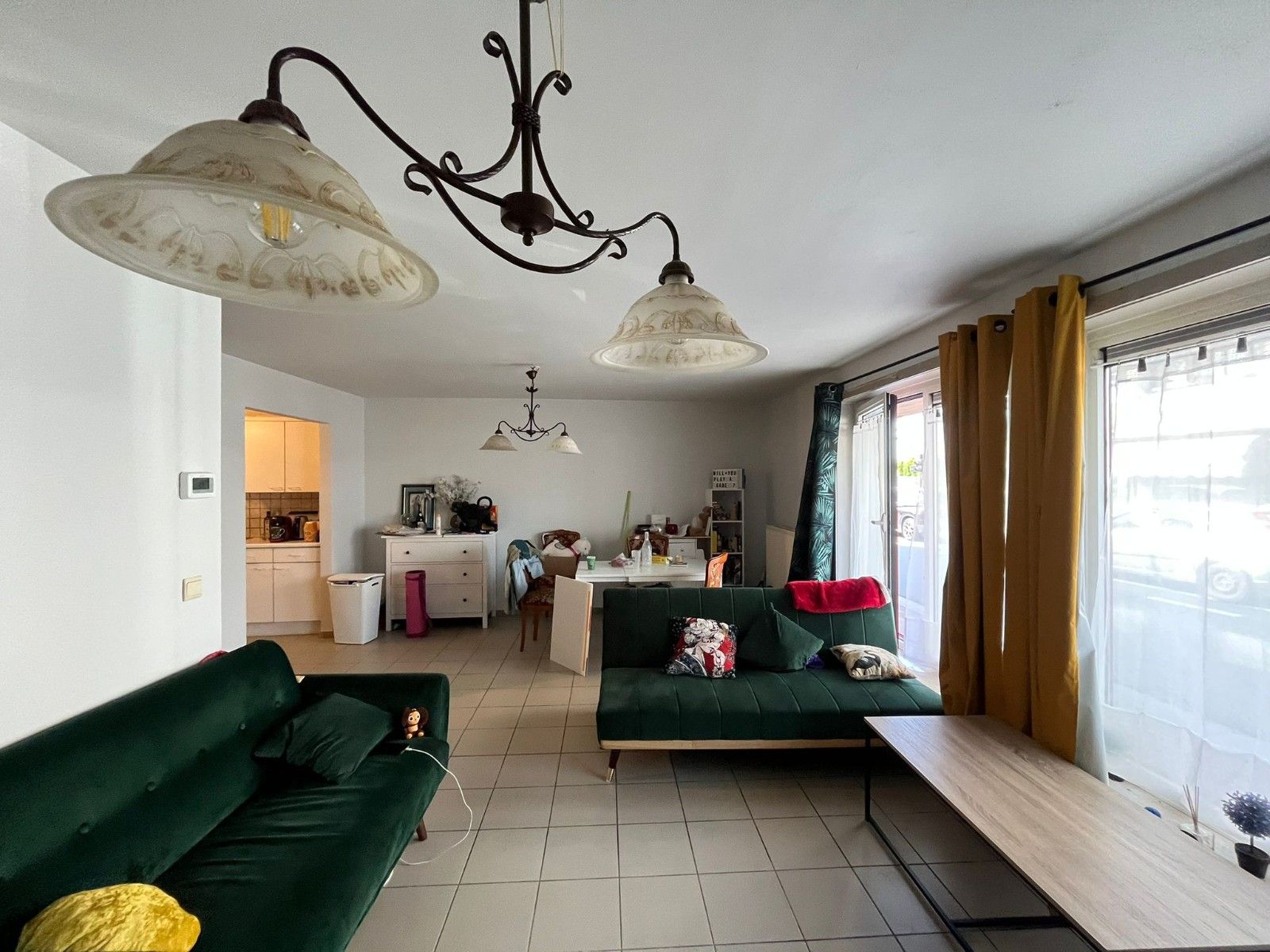 TE HUUR – Gelijkvloersappartement met garage foto 8