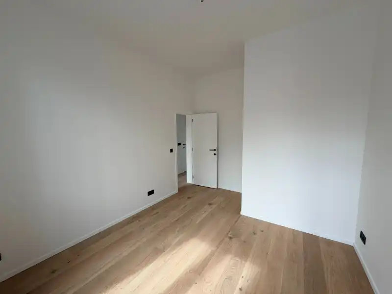 --- NIEUW --- Prachtig gerenoveerd appartement met zicht op het water in Gent. foto 7