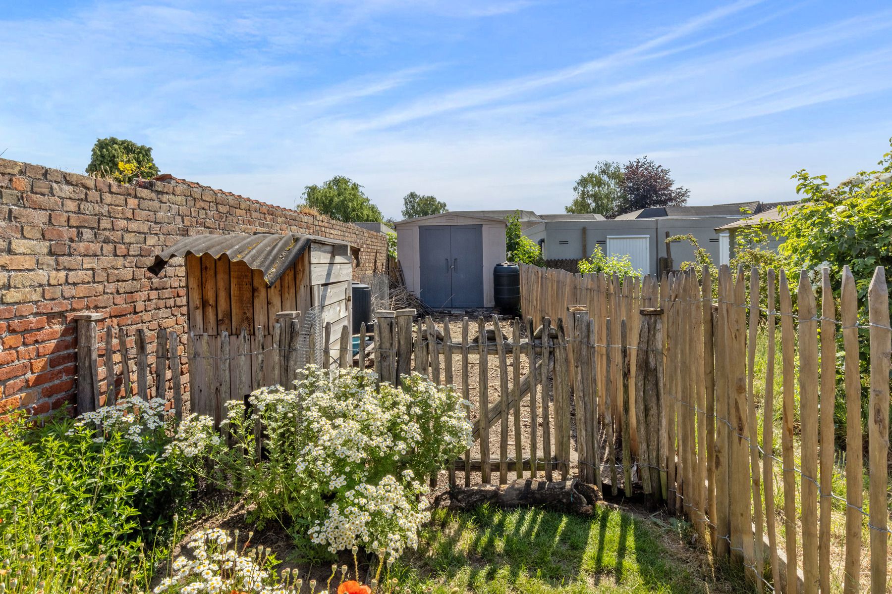 Lichtrijke, modern afgewerkte woning met grote tuin!  foto 23