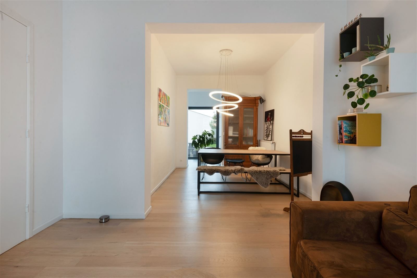 Charmante instapklare woning nabij het centrum van Zottegem! foto 6