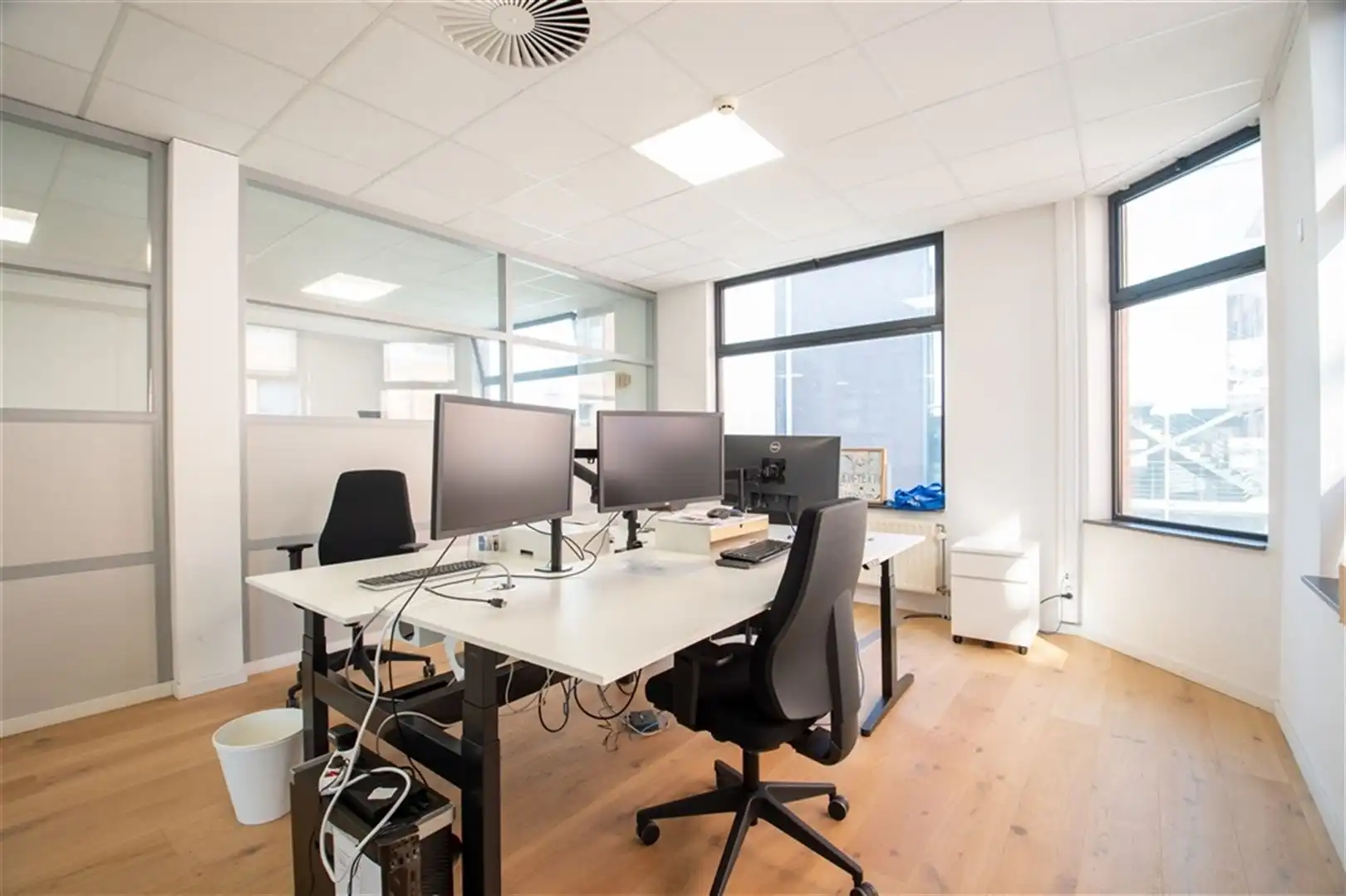 Rustig gelegen loftkantoren nabij Dampoort Station van 210 m² foto 15