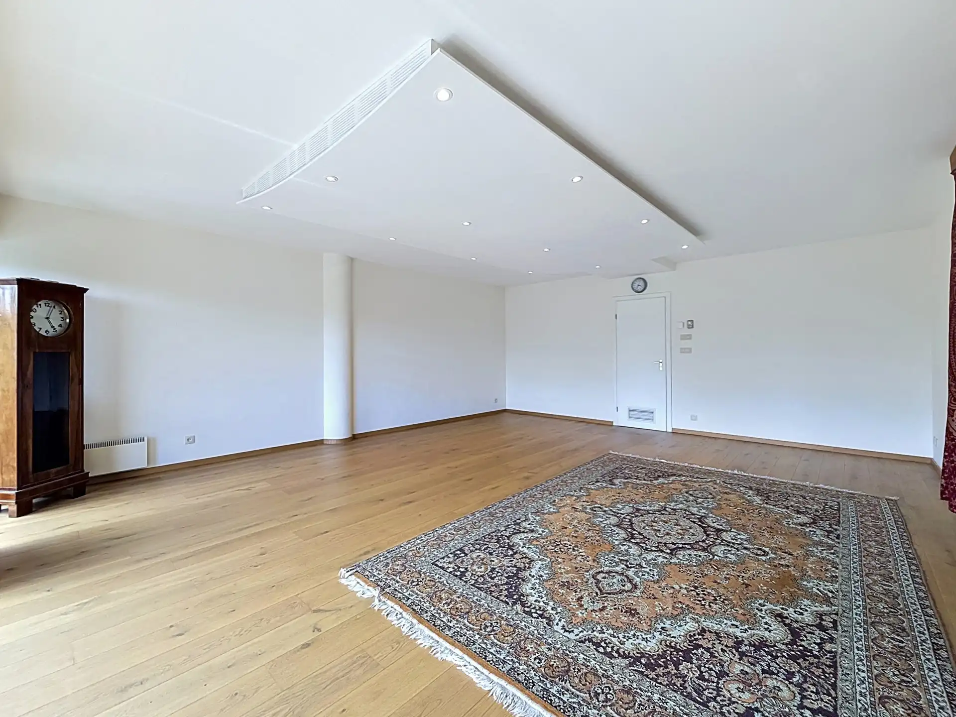 Prachtig volledig gerenoveerd 2-slpkmrappartement 96 m² foto 3