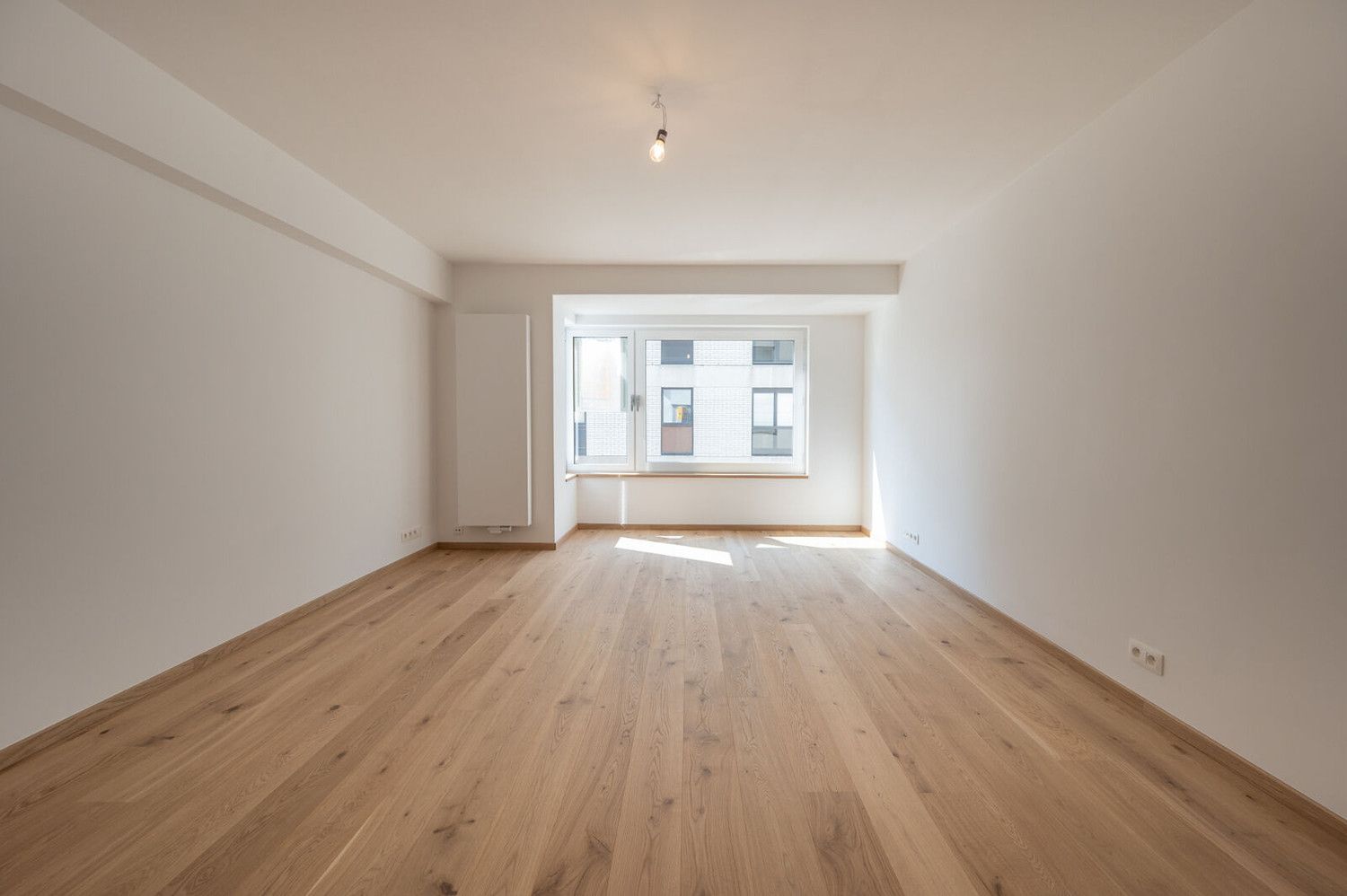 Instapklaar 2-slaapkamerappartement met zijdelings zeezicht te Heist foto 6