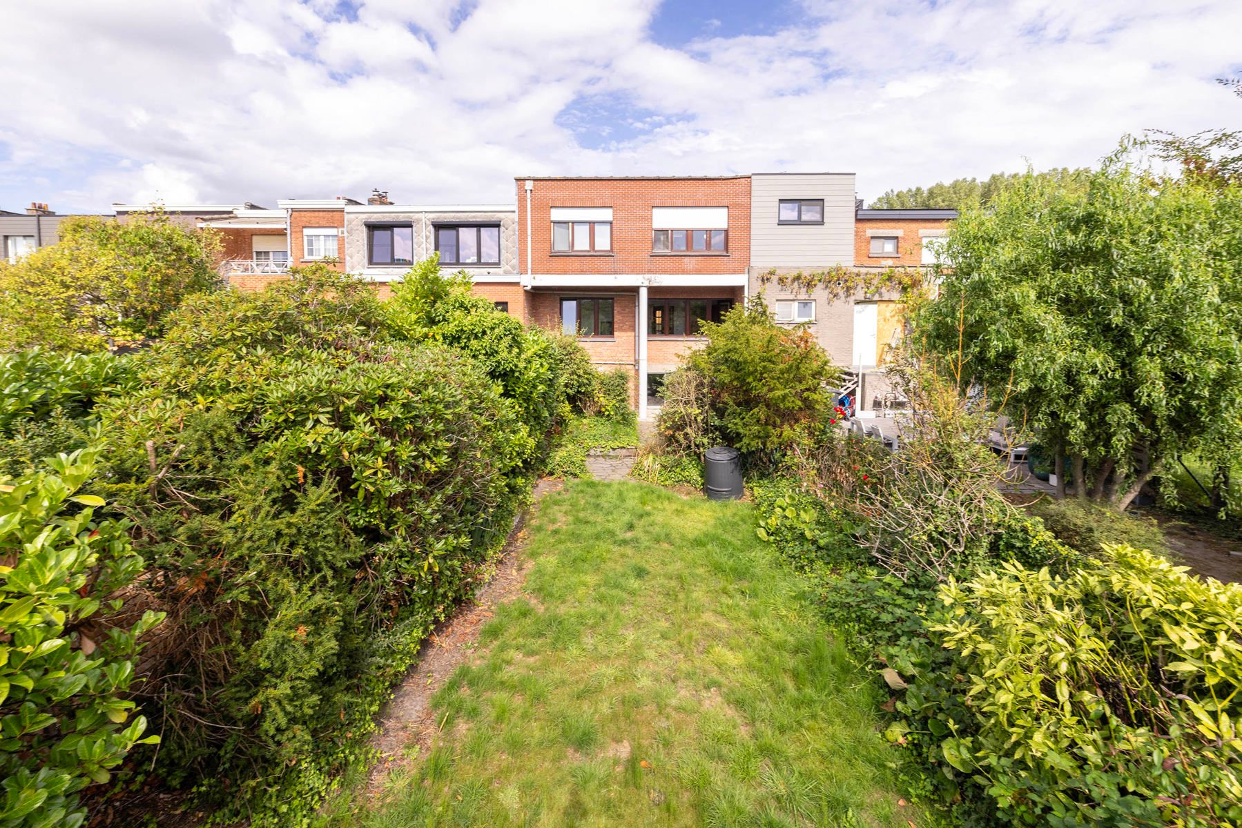 Gelijkvloers appartement met grote stadstuin foto 18