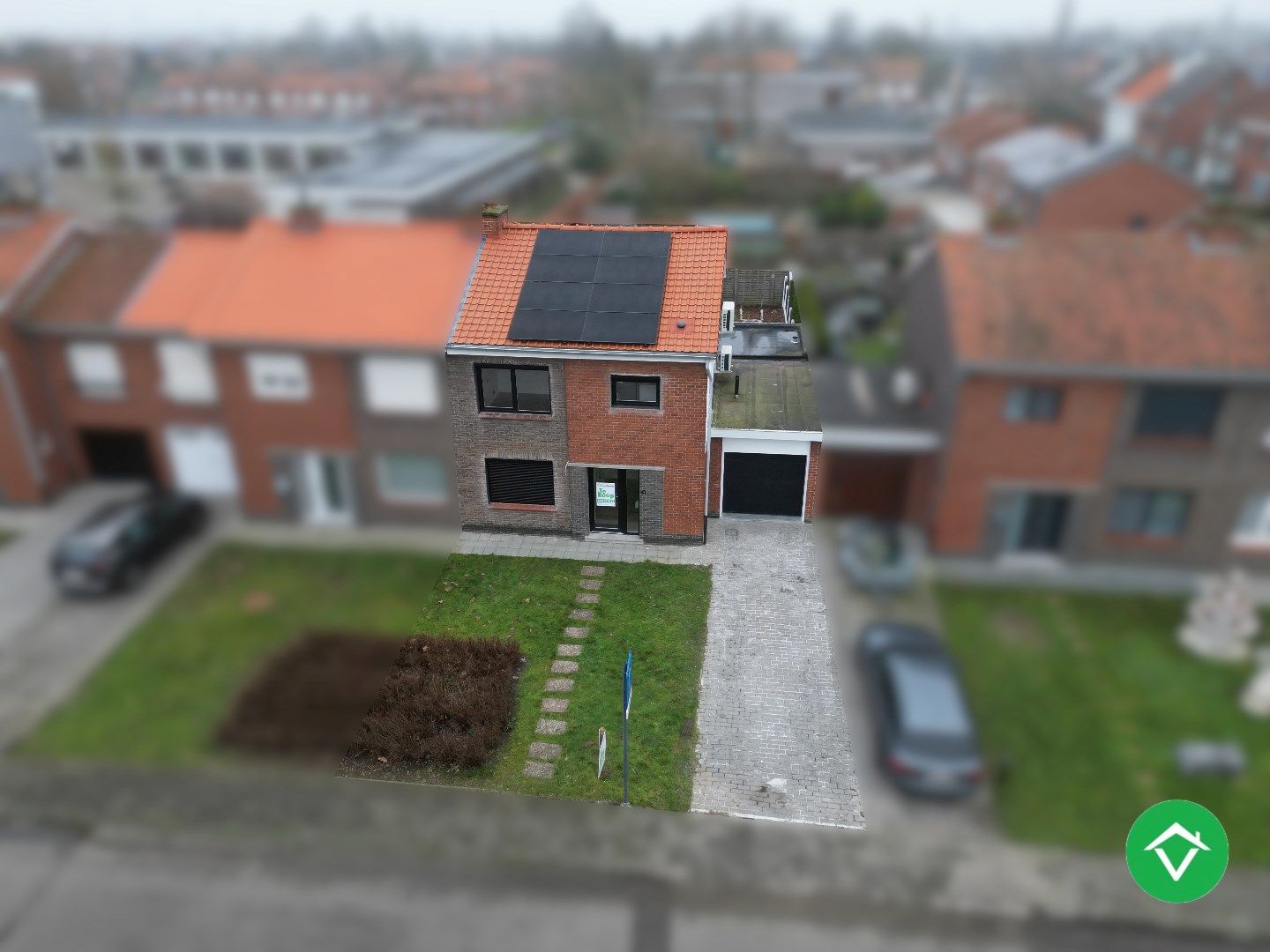 Ruim, gerenoveerde woning met 3 slaapkamers, garage en tuin in een rustige woonwijk te Roeselare! foto 23