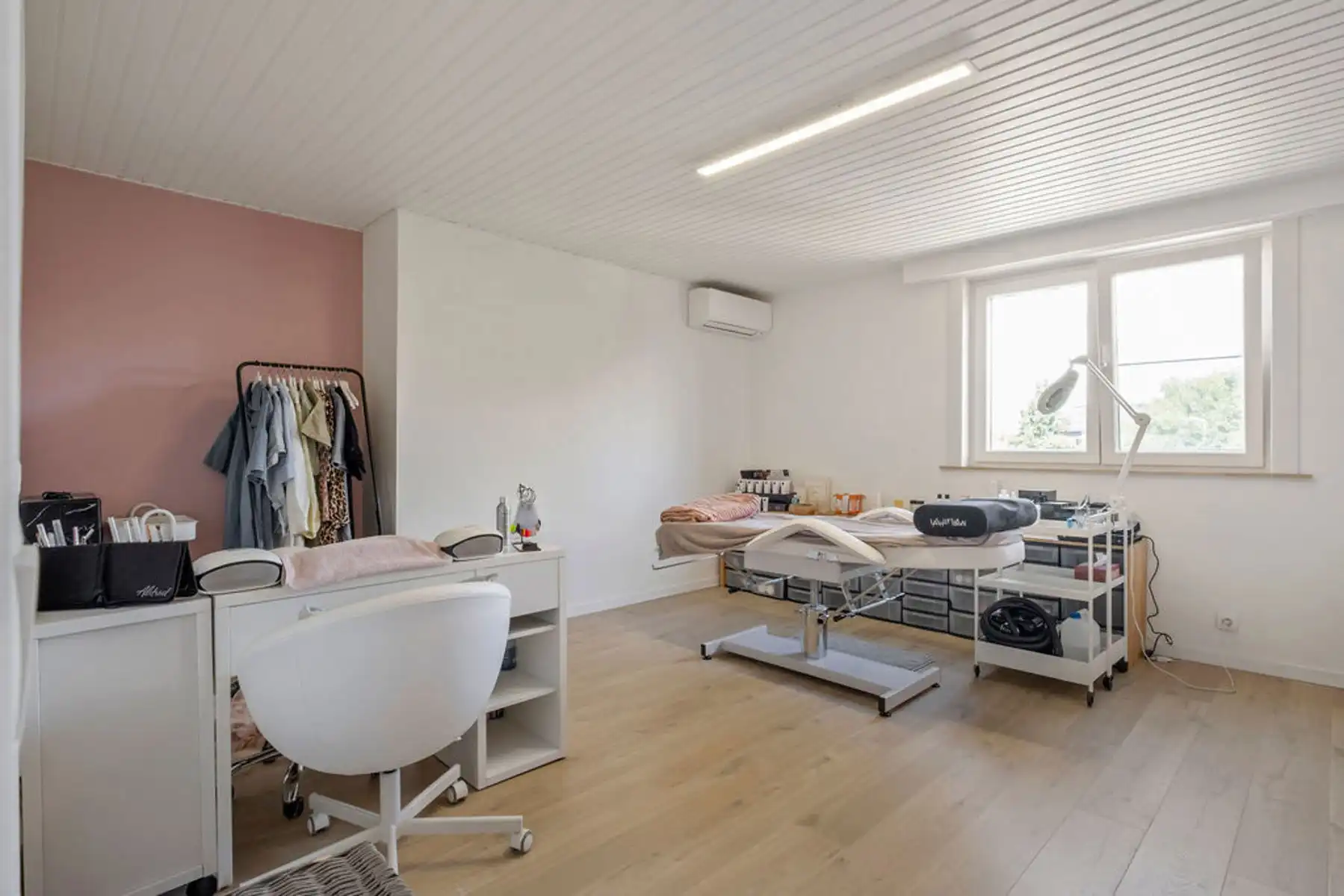 Instapklare woning met ruime garage/opslagplaats in Bredene. foto 12