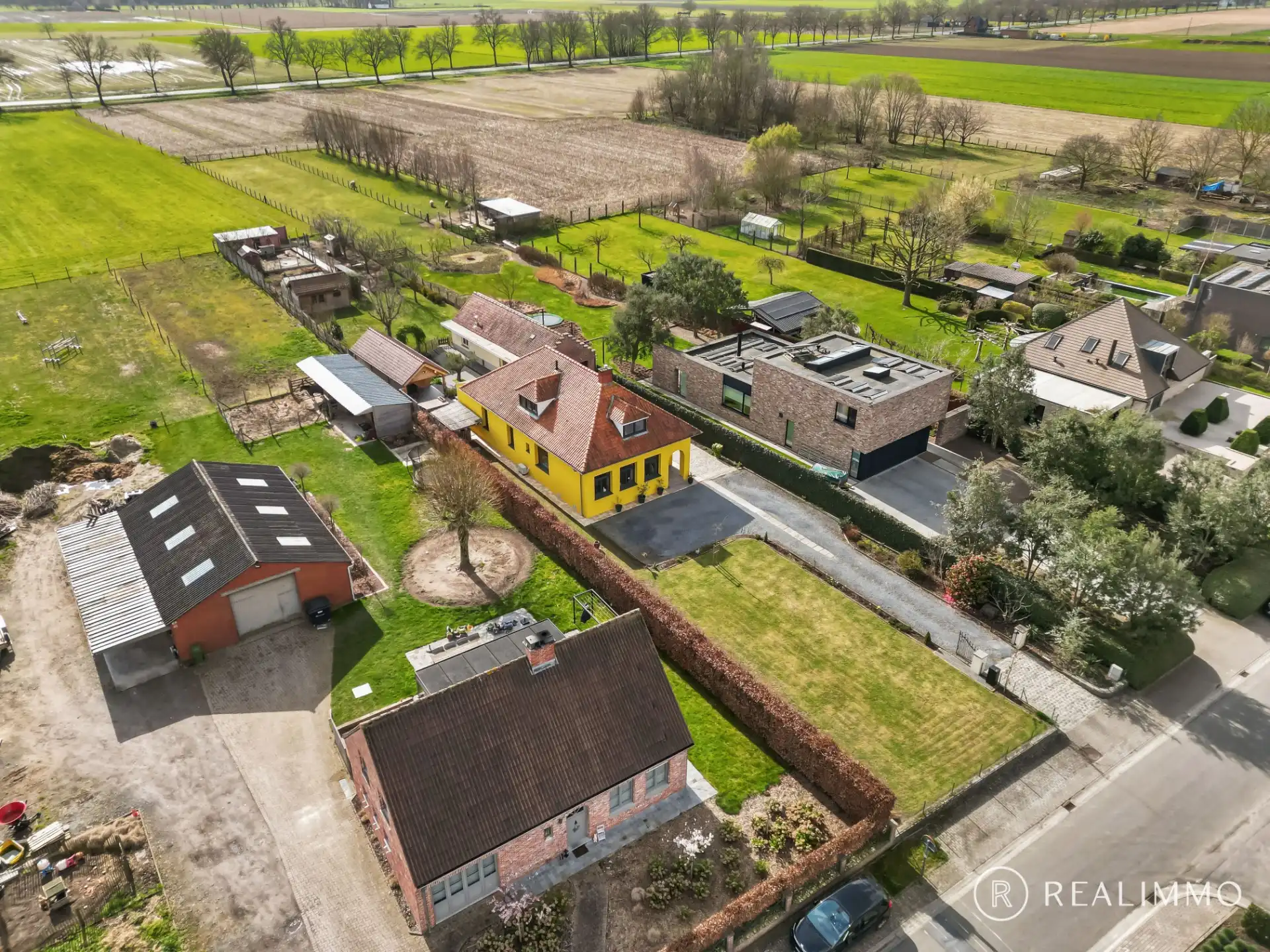 Gerenoveerde landelijk gelegen woning op 1731 m² foto 3