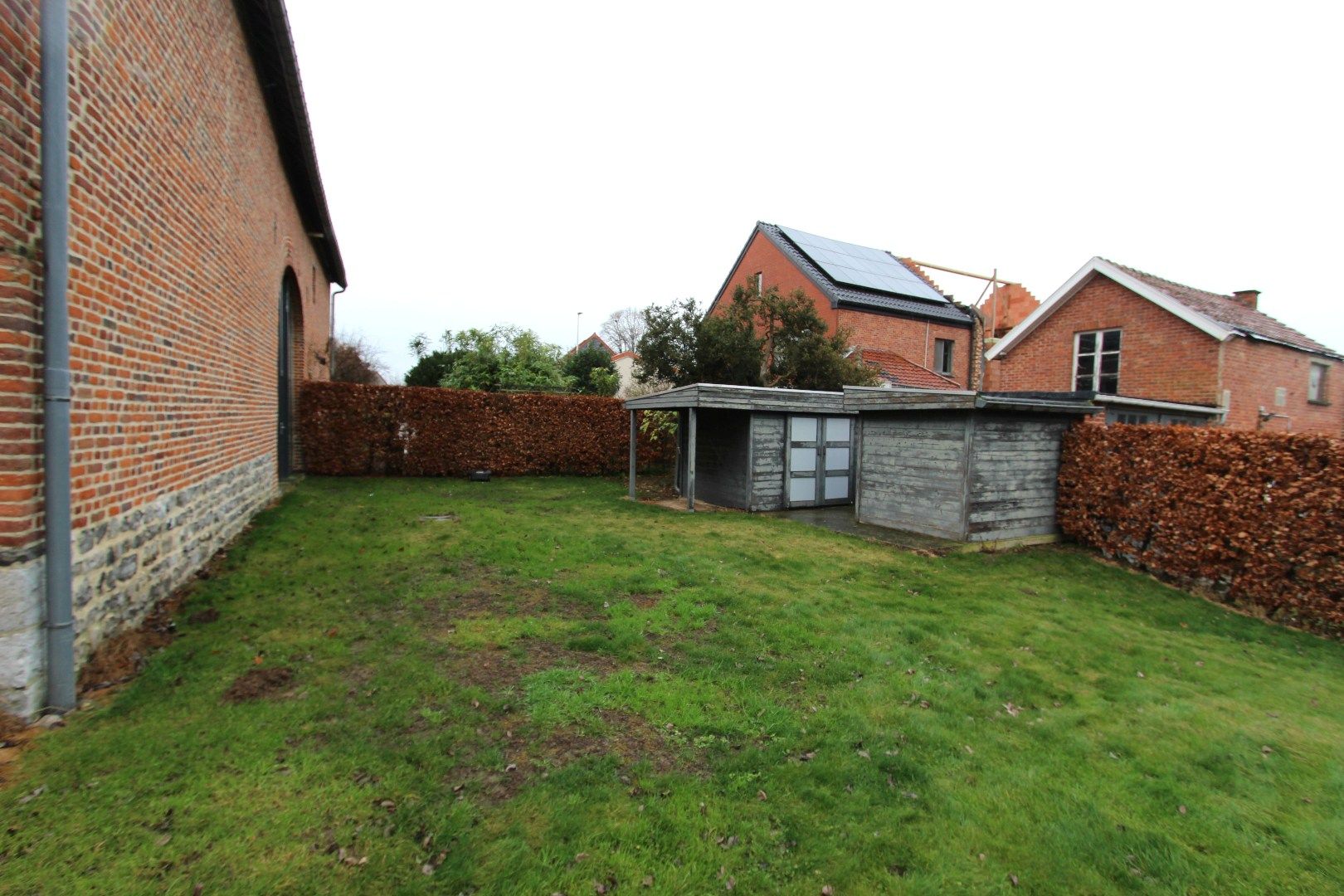 RUIME WONING VAN 390 m² MET GROTE TUIN EN ZWEMBAD foto 16