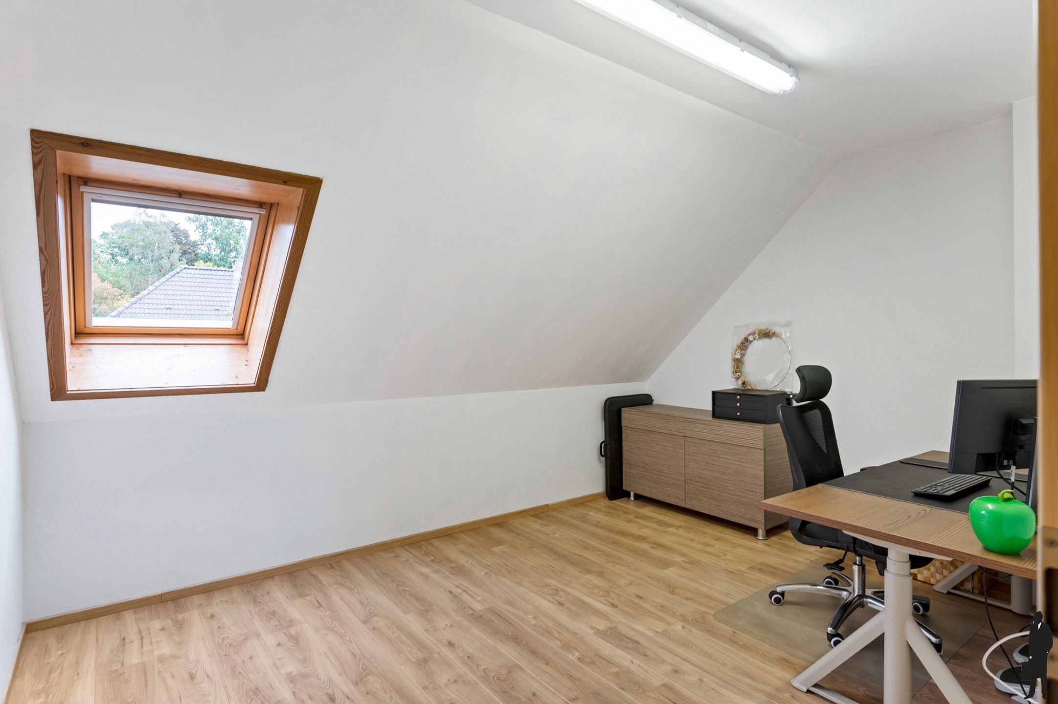 Welgelegen energiezuinige woning met 4 slpks en ZW tuin foto 20