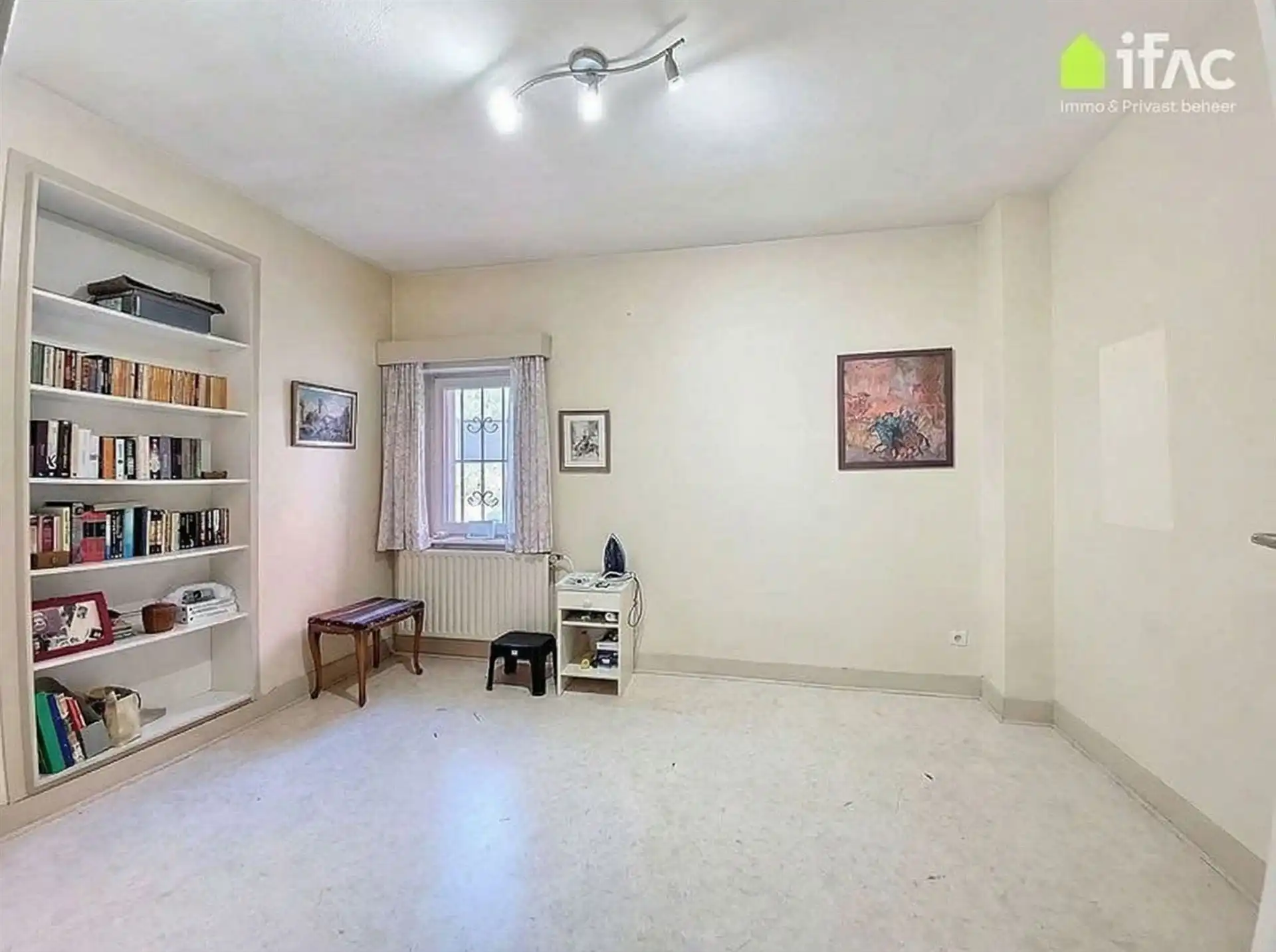 Rustig gelegen villa met atelier ±60m² op 10,25a foto 23