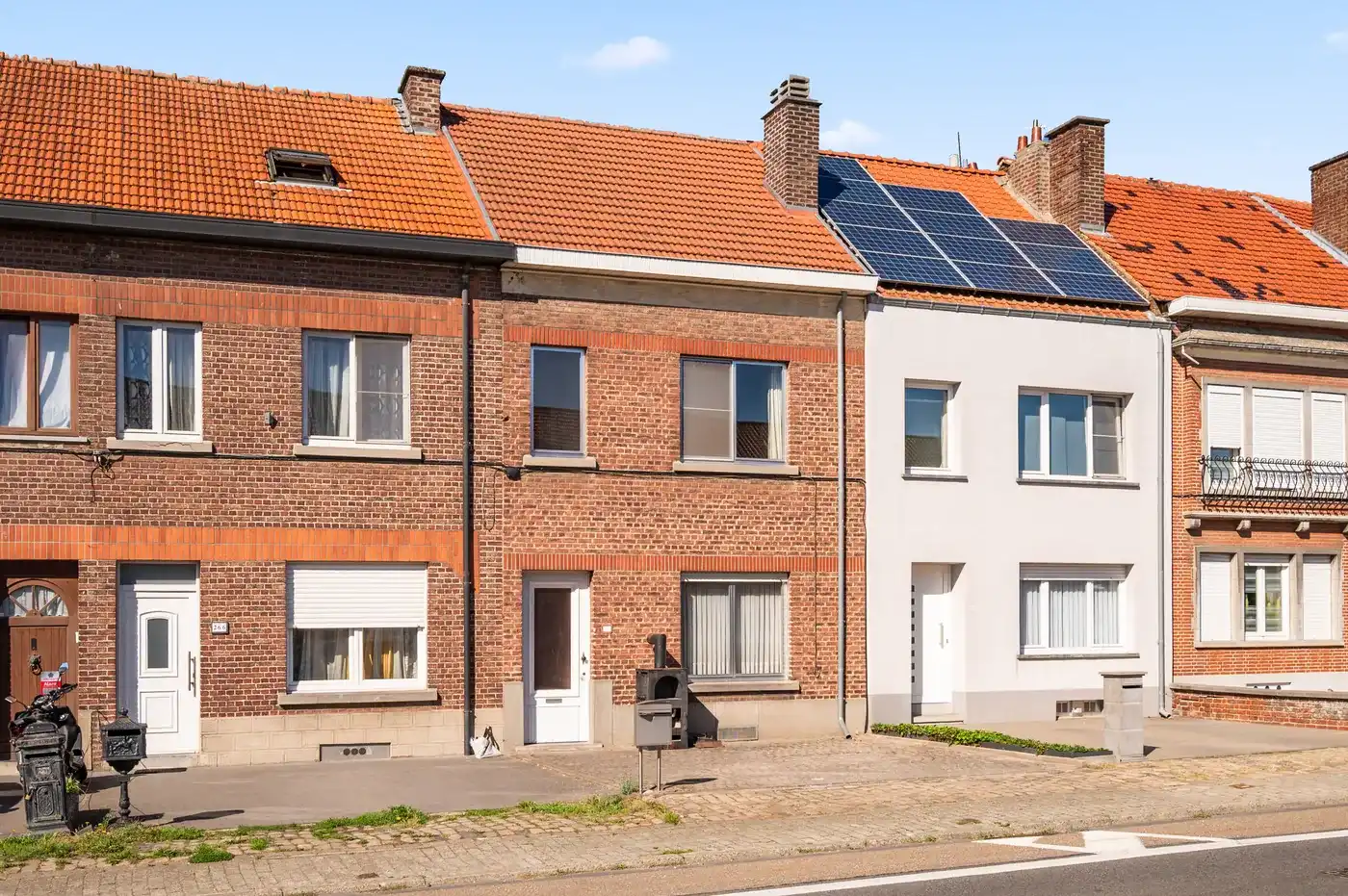 Charmante rijwoning met 2 slpk, tuin en parking foto 29